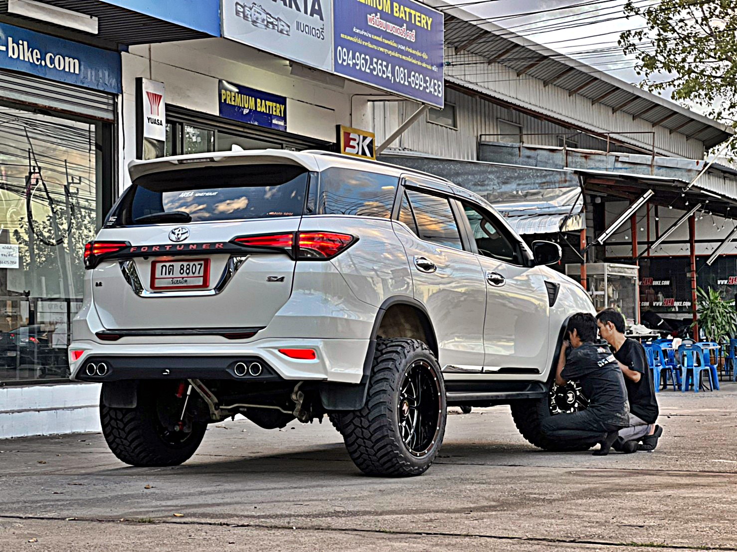 FORTUNER ทรงเมกา ล้อขอบ20 ที่ STEP9