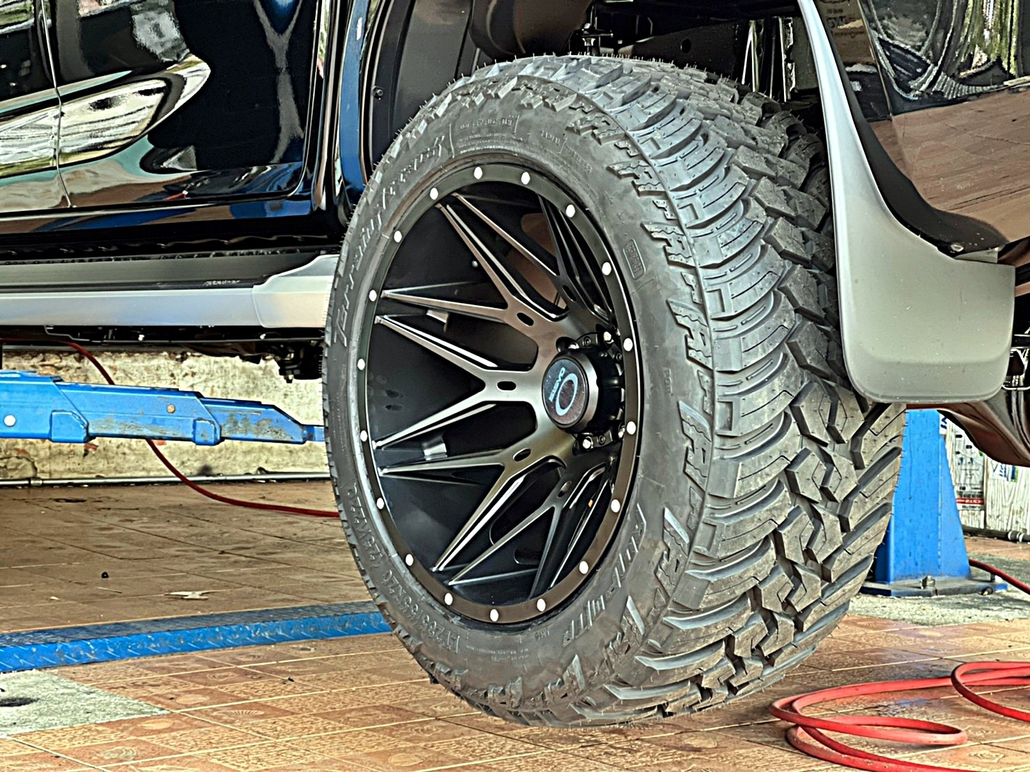 D-MAX 1.9 จัดทรงเมกา อย่างเทพ ที่ STEP9