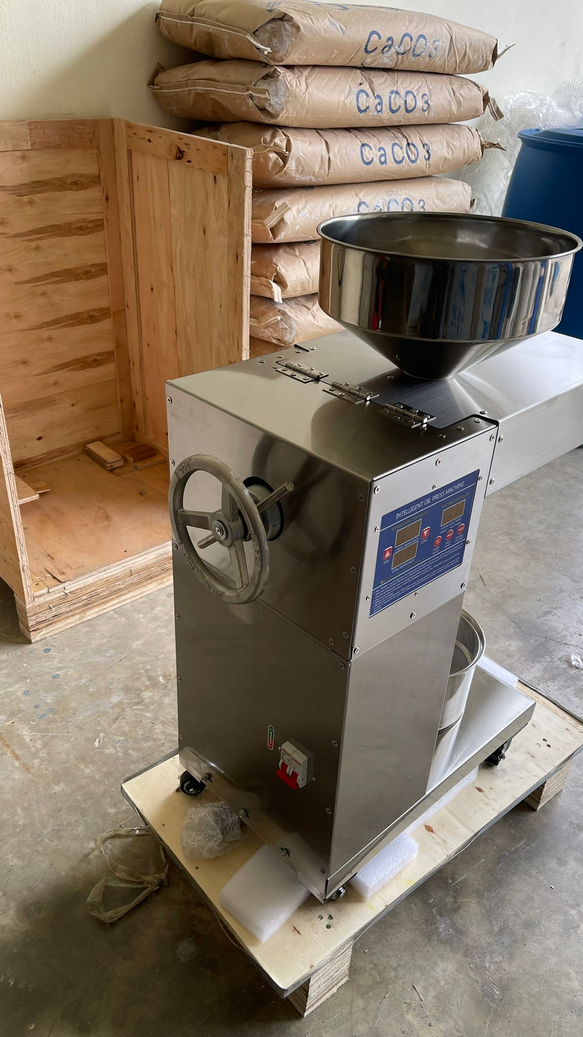 🌈 14881 เครื่องสกัดน้ำมัน ผลิตได้ 15-20 กิโลกรัม/ชม. 1570w รุ่น D06