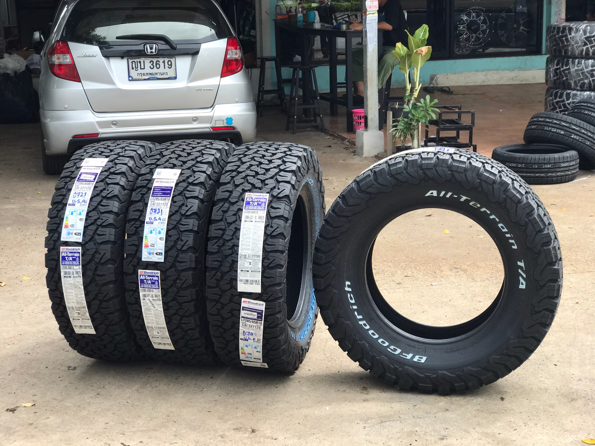 BF GOODRICH KO2 285/65-18 USA ถุกที่สุด