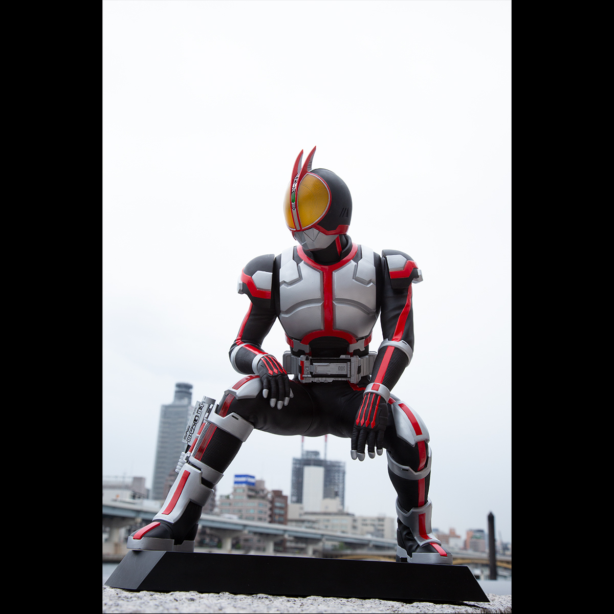 ULTIMATE ARTICLE MASKED RIDER FAIZ