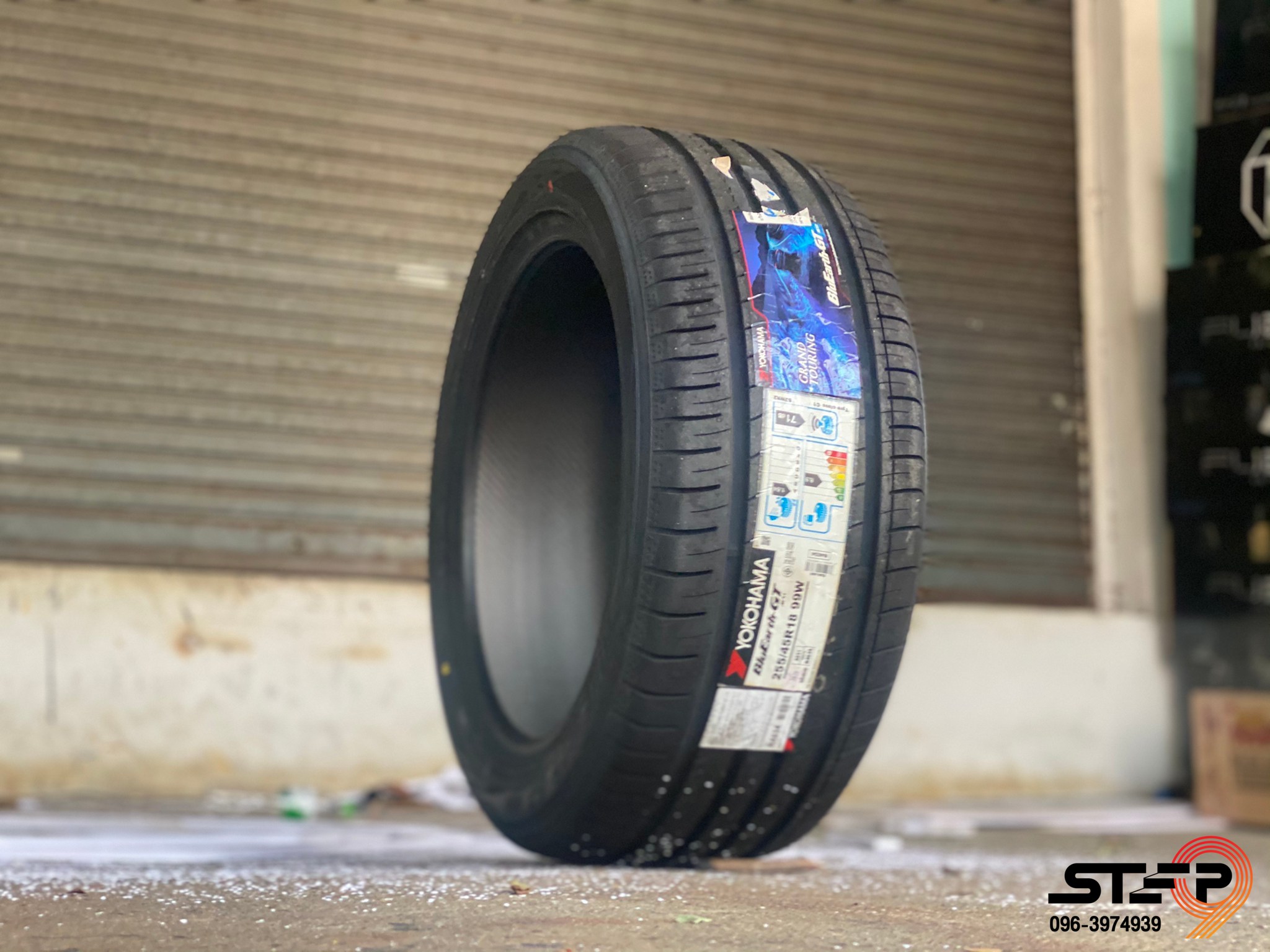 YOKOHAMA BLUEARTH-GT AE51 255/45-18 ราคาถูก ที่ STEP9