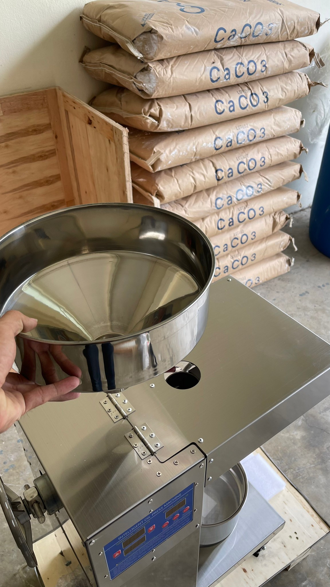 🌈 14881 เครื่องสกัดน้ำมัน ผลิตได้ 15-20 กิโลกรัม/ชม. 1570w รุ่น D06