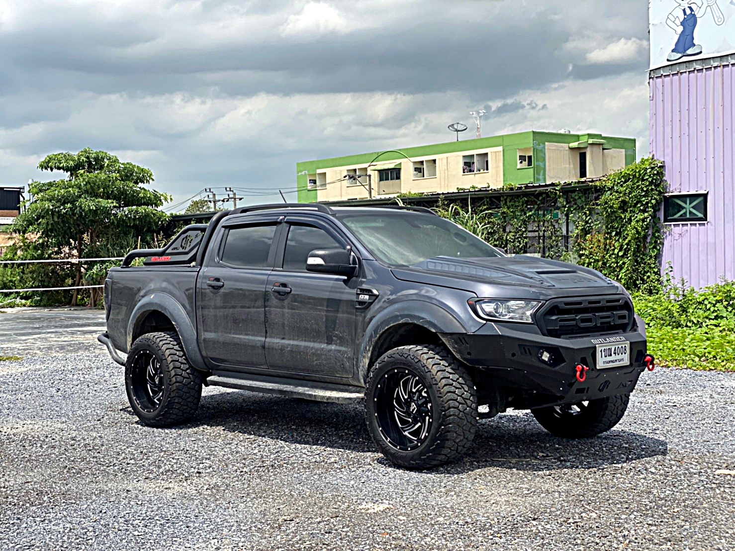 FORD จัดชุดใหม่ ทรงเมกาที่ STEP9