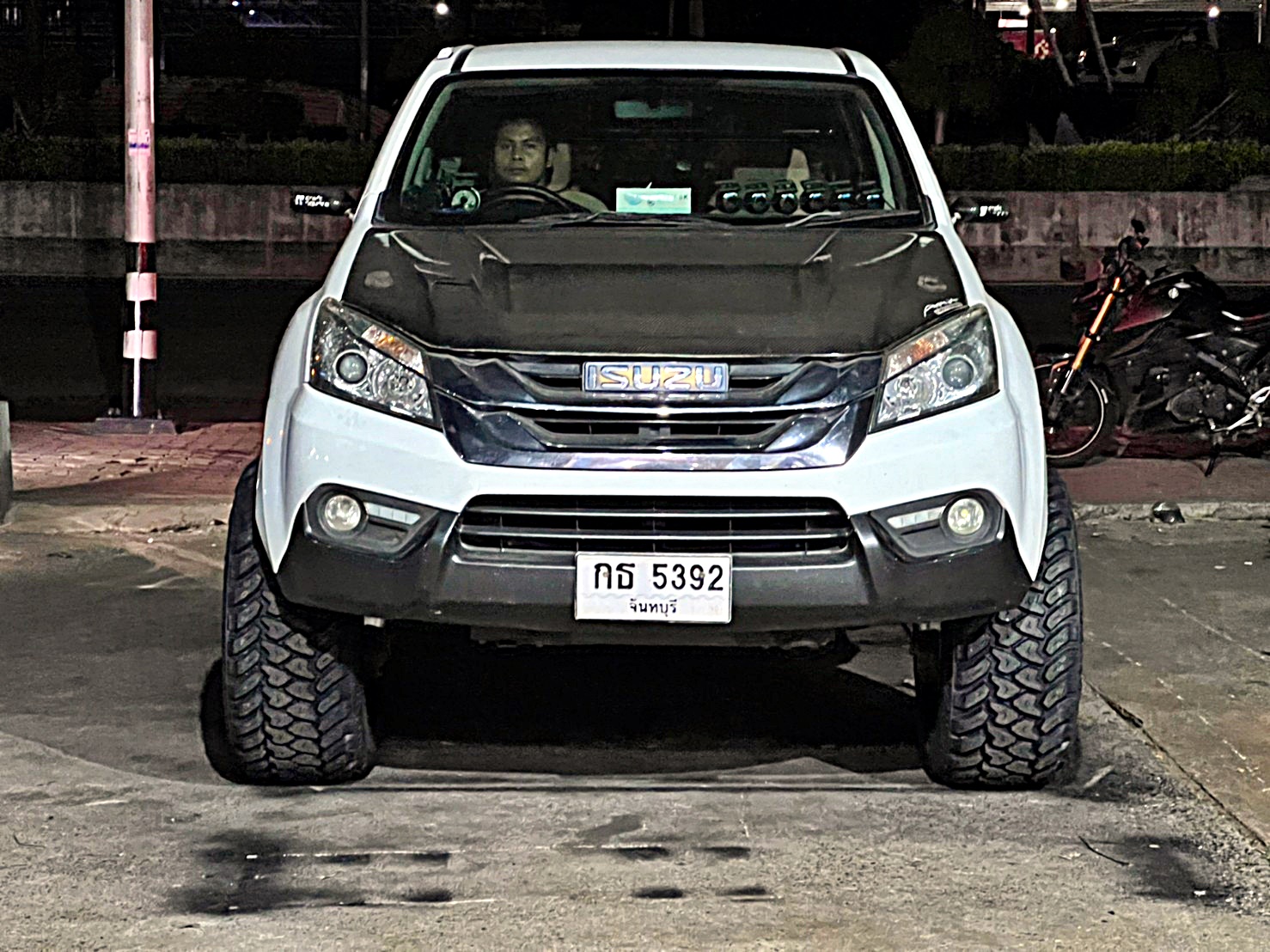 D-MAX_จองคิวมาจากจันทบุรี คันนี้ตัวเตี้ยโหลดเตี้ย จัดทรงเมกาที่ STEP9