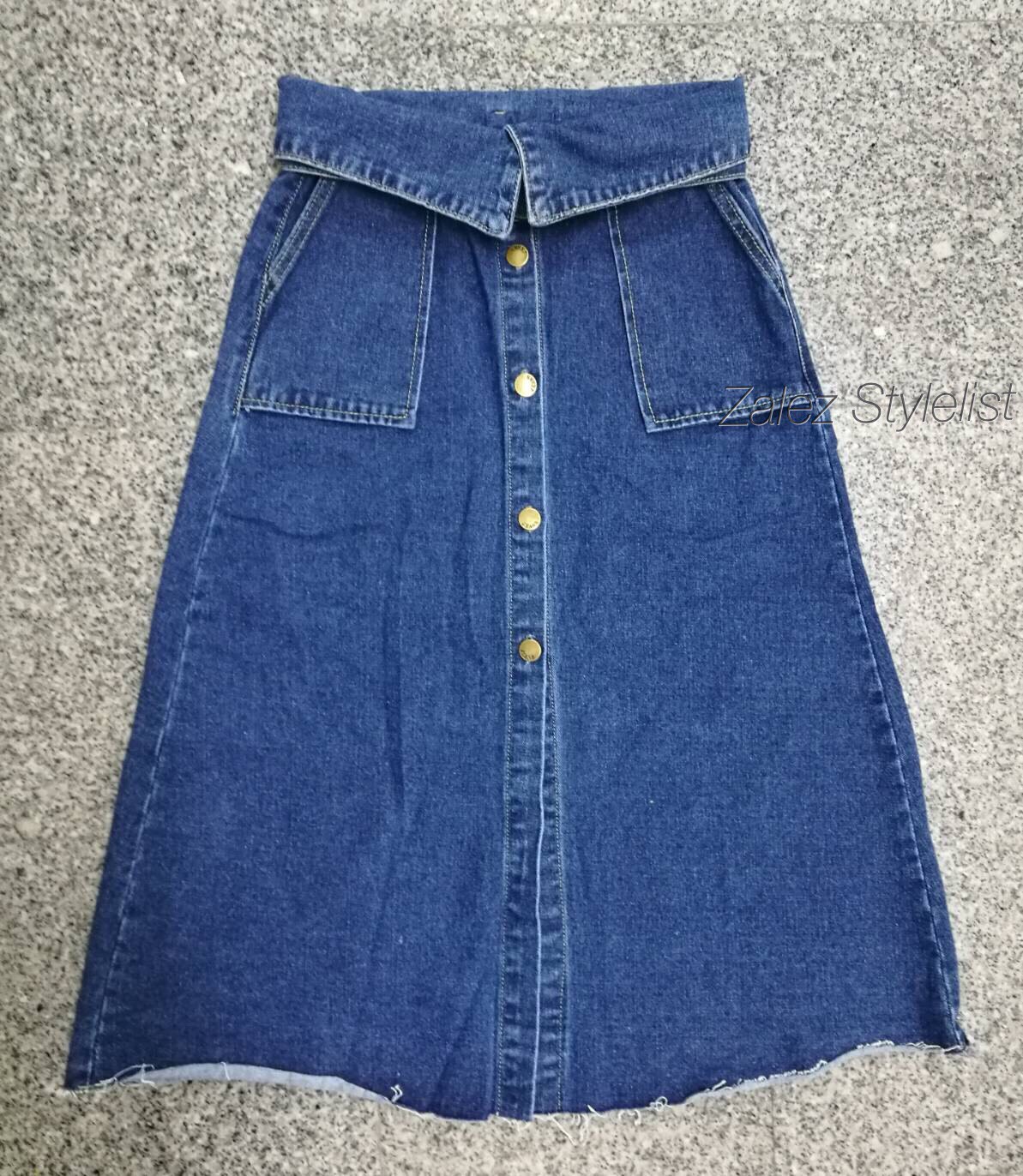 กระโปรงสียีนส์ แต่งกระเป๋าสองข้าง