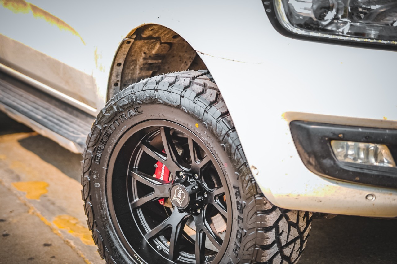 FORD EVEREST จองคิวม แต่งทรงเมกา มาจากบุรีรัมย์ งบแสนต้นๆๆ