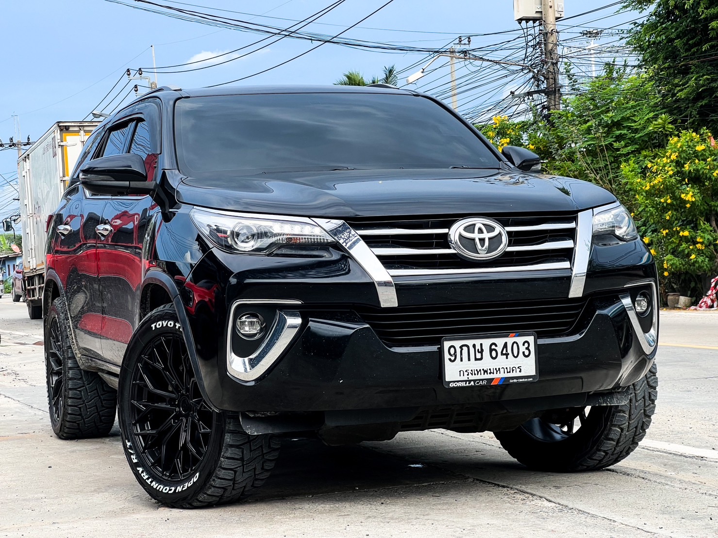TOYOTA FORTUNER ทรงมาเฟีย จองคิวมาจากเชียงใหม่
