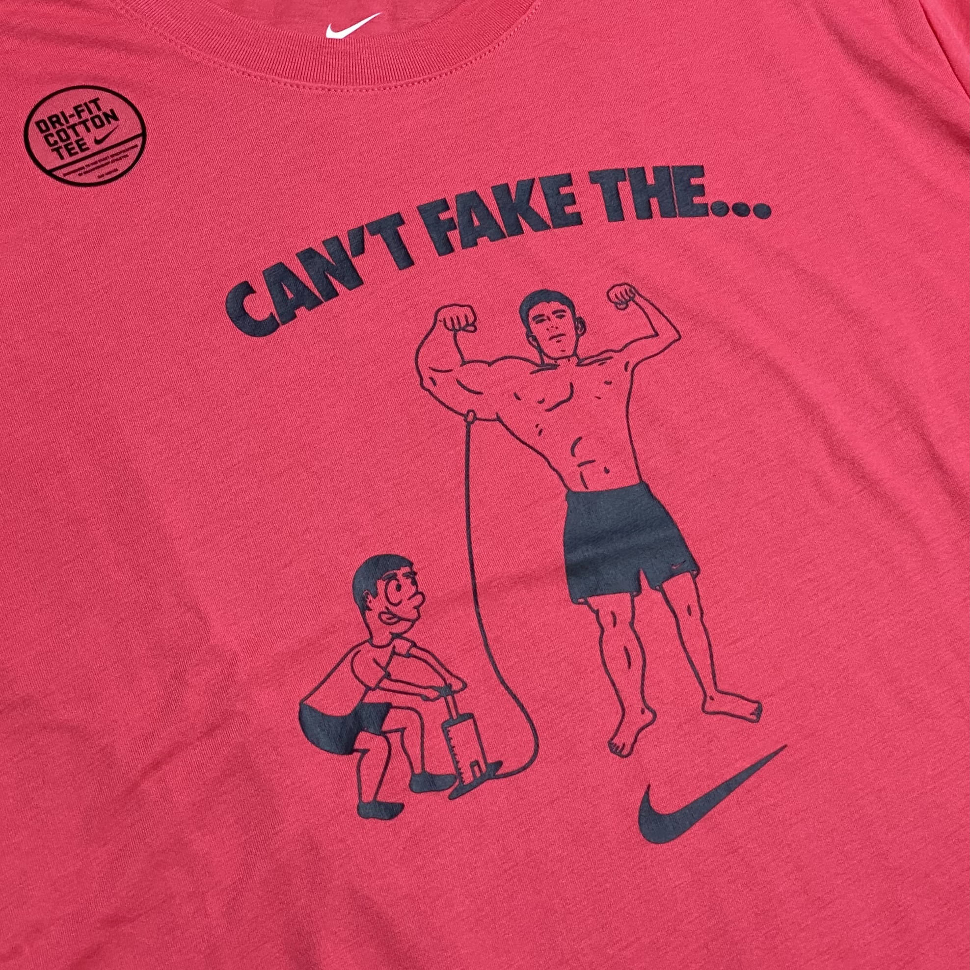 เสื้อ Nike Dri-Fit Graphic T-Shirt (S)