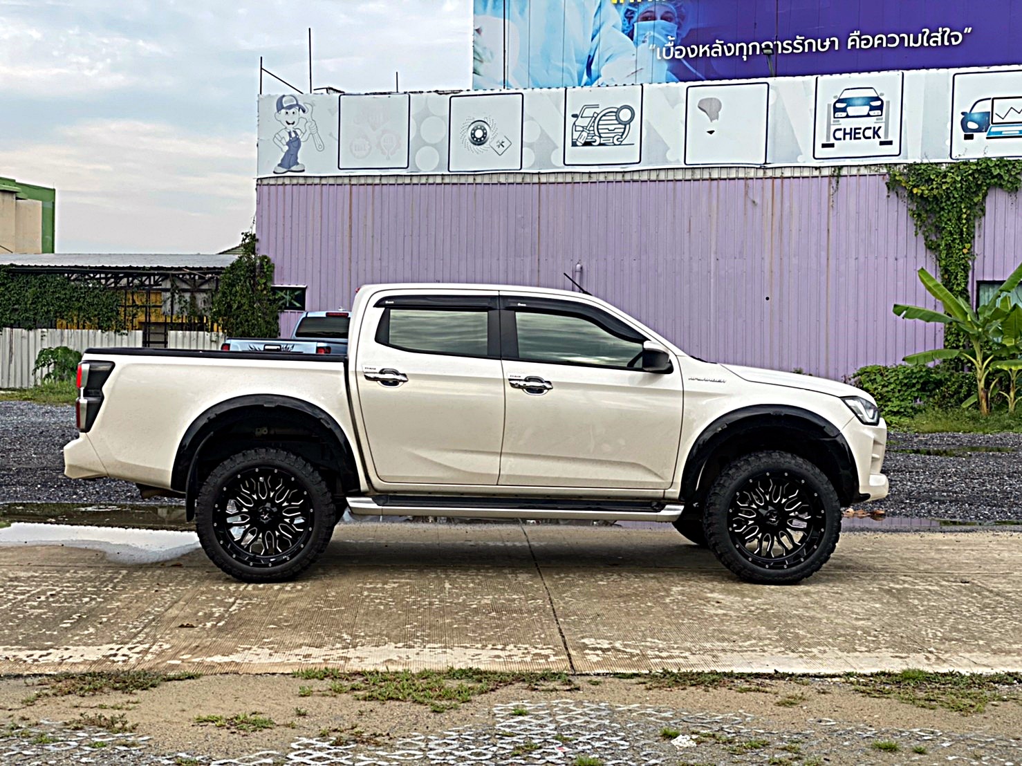 D-MAX ทรงเมกา มาไกลจากปราจีนบุรี