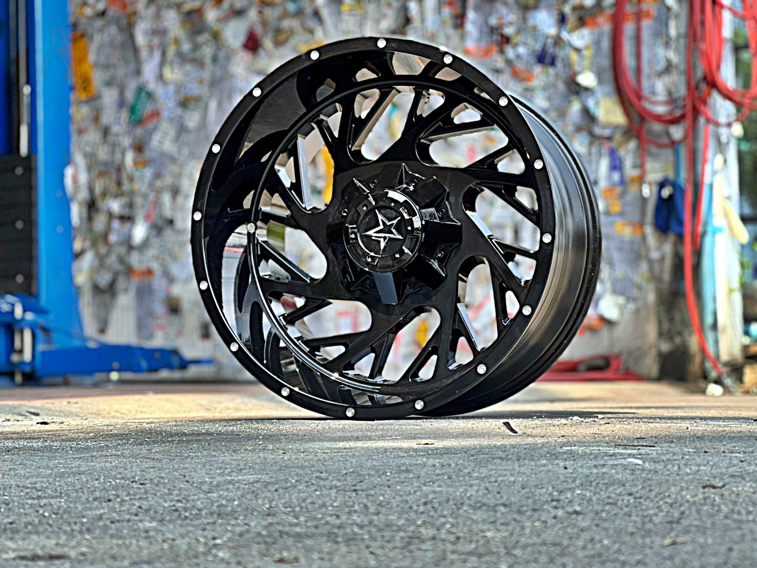 ชุดละ 45900-49900 ปกติ 75000 ขอบ20 ทรงเมกา ล้อคู่ยาง LINGLONG CROSSWIND 285/55-20