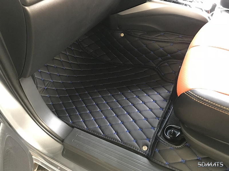 พรมปูพื้นรถยนต์6D TRITON CAB 2015-2018 รุ่น VIP สีดำด้ายน้ำเงิน เต็มคัน