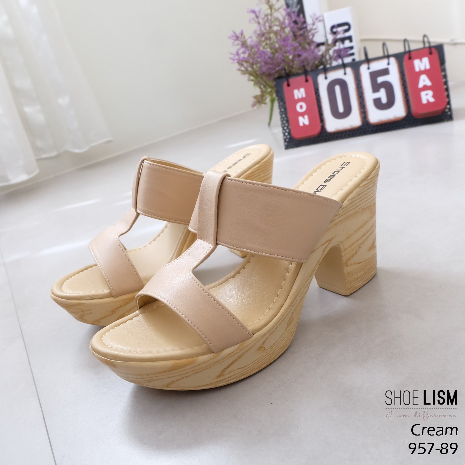 รองเท้าส้นตึก