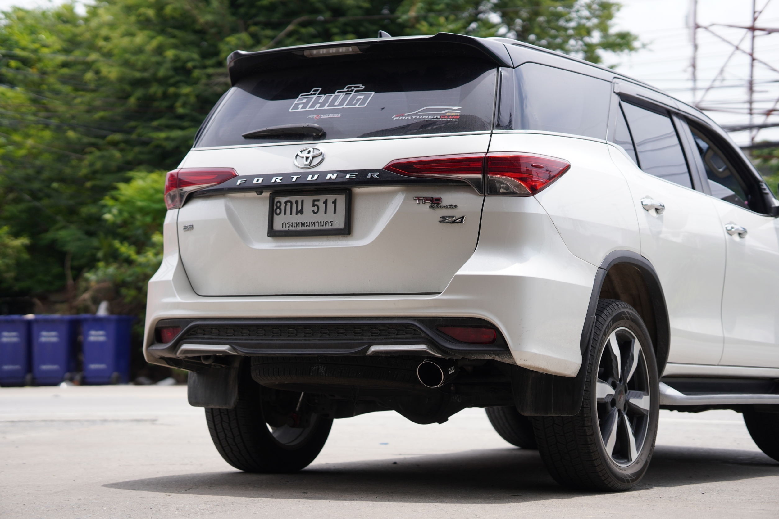 ท่อ HKS ปลายคาร์บอนใส่ FORTUNER ของแท้ที่ STEP9 เท่านั้น