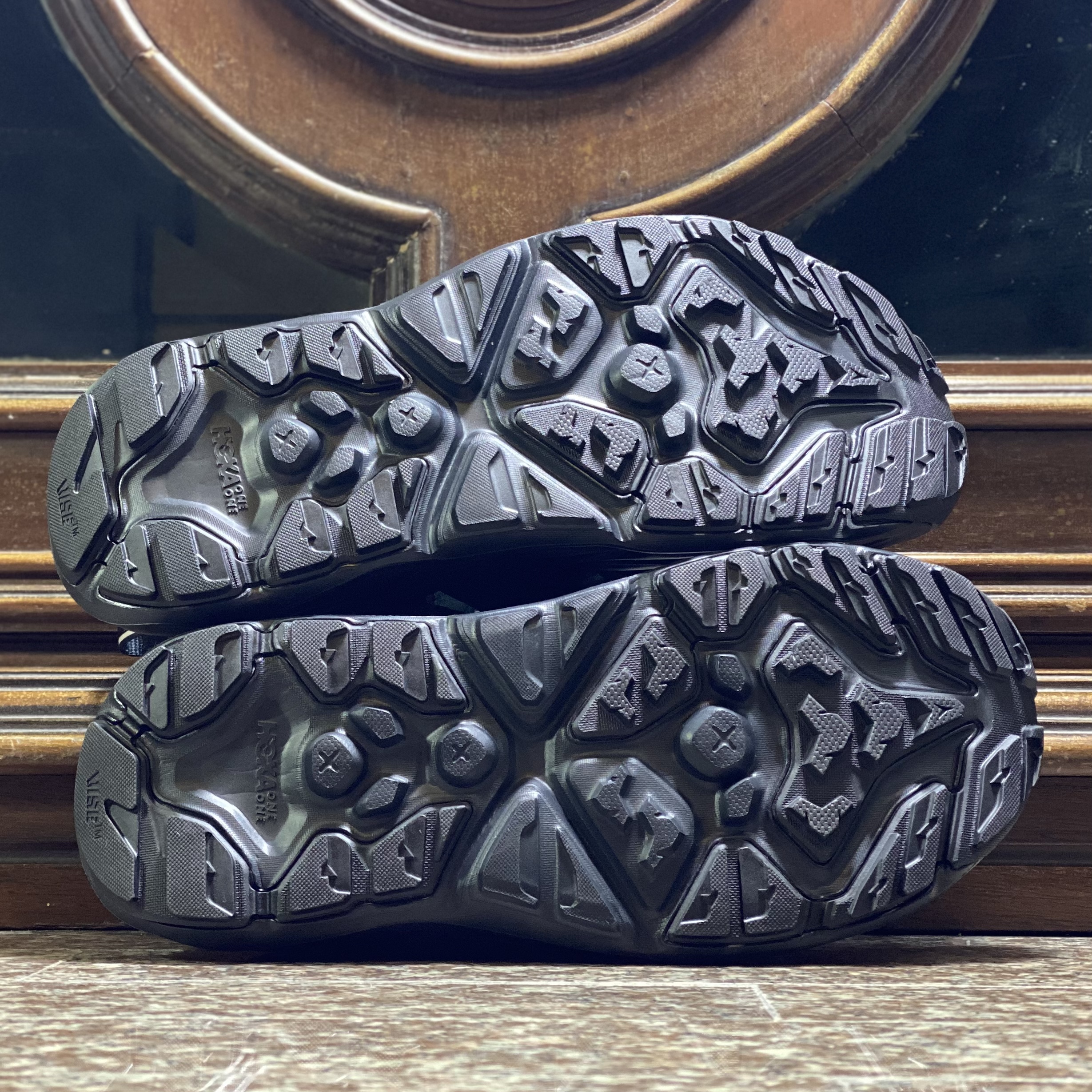 รองเท้า HOKA Hopara ‘TripleBlack‘ (W7.5/8US)