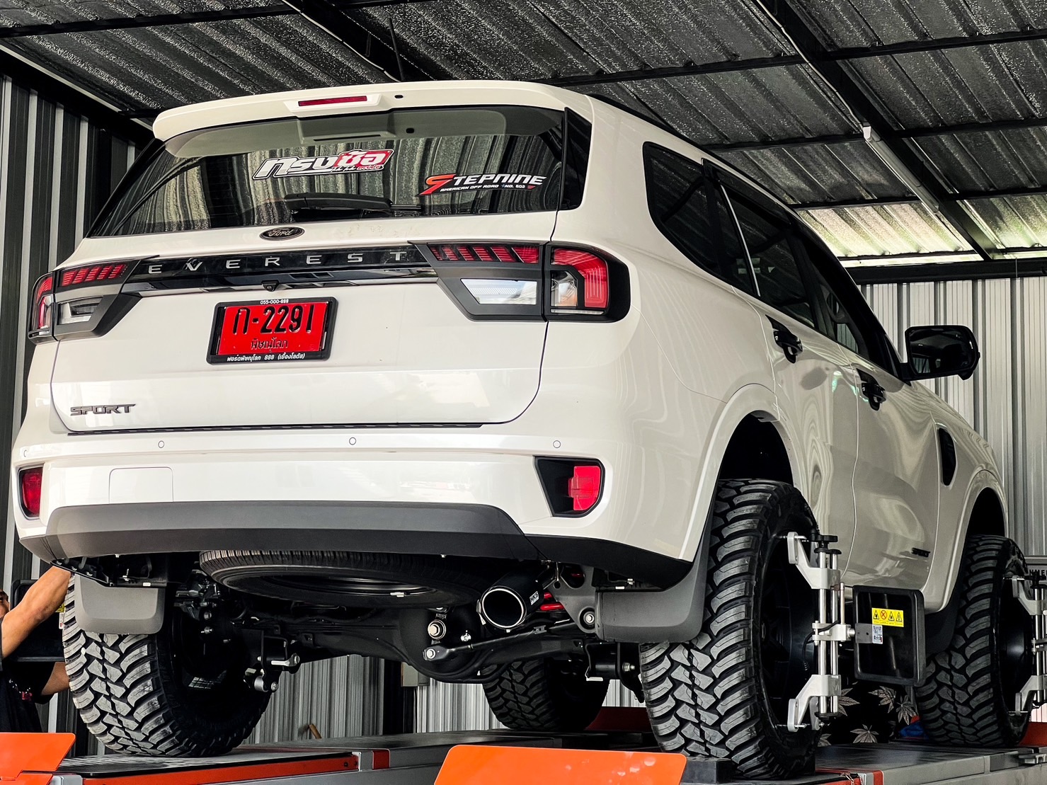 FORD EVEREST NEXTGEN #ทรงซ้อ ขับมาจากพิษณุโลก มาแต่งทรงเมกา