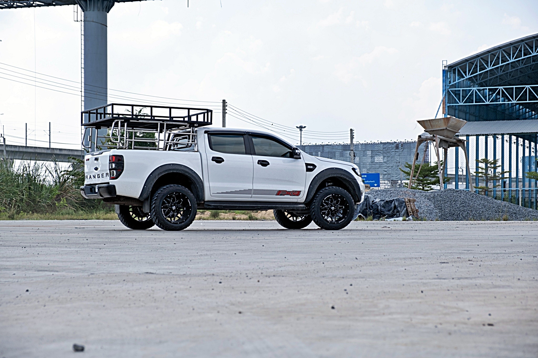 FORD RANGER แต่งทรงเมกาที STEP9