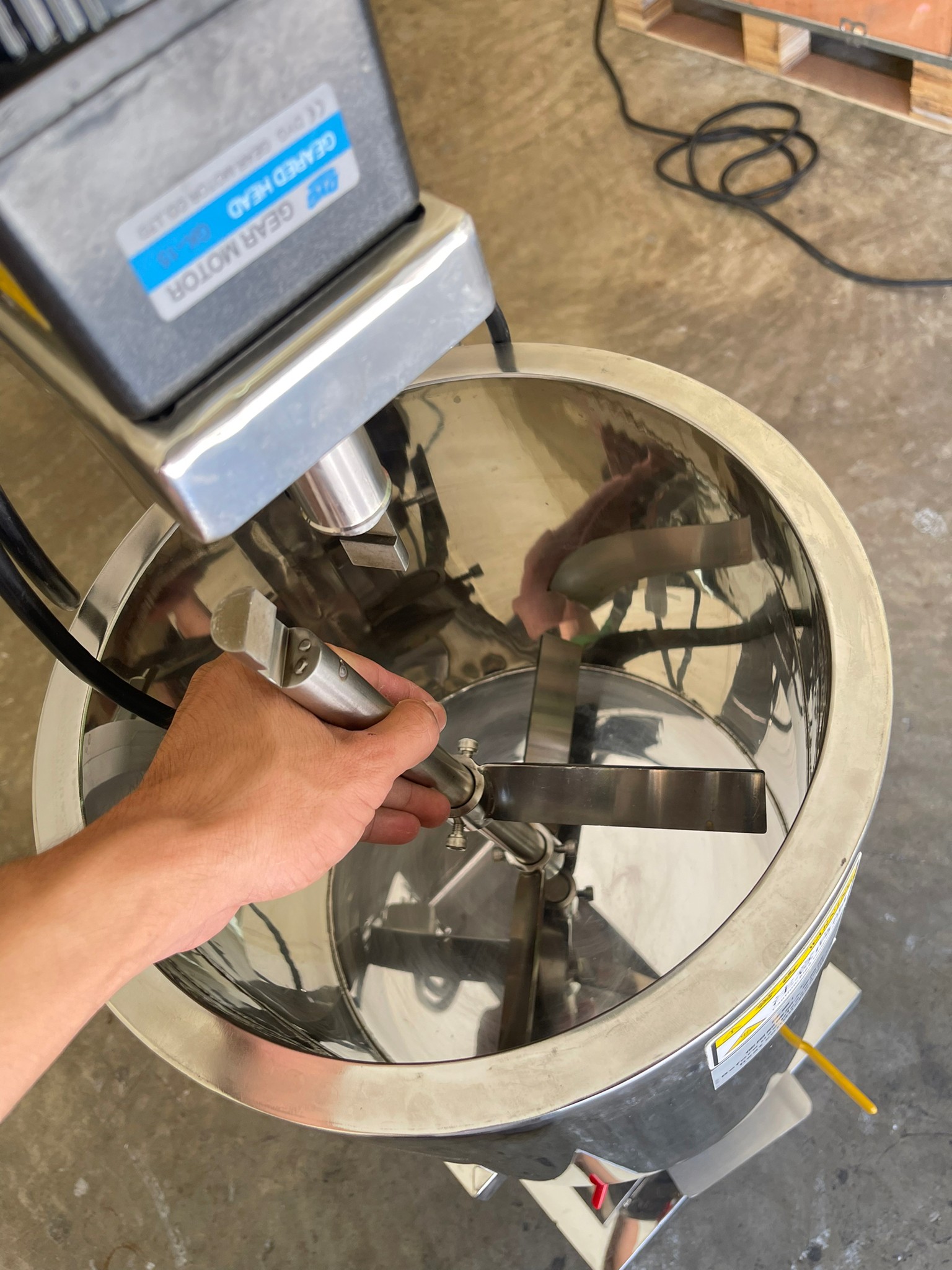 🌈13592 SLWT-20L เครื่องบรรจุลงโมลลิปสติก ขนาด 20 L