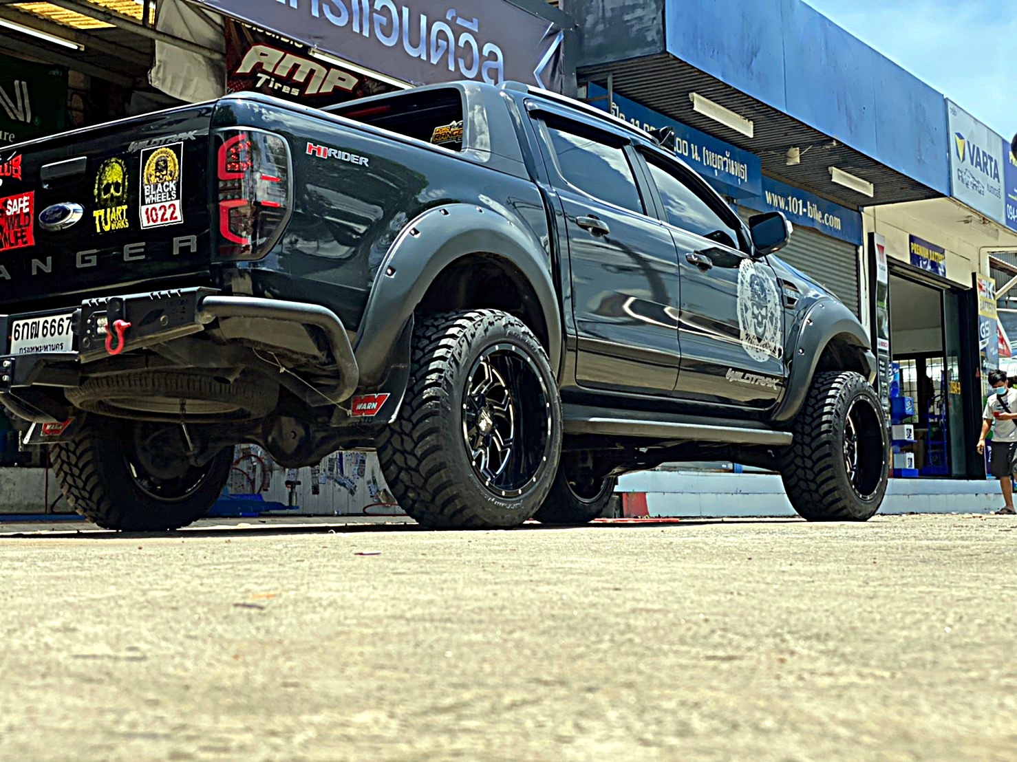 FORD WILDTRACK ทรงเมกา