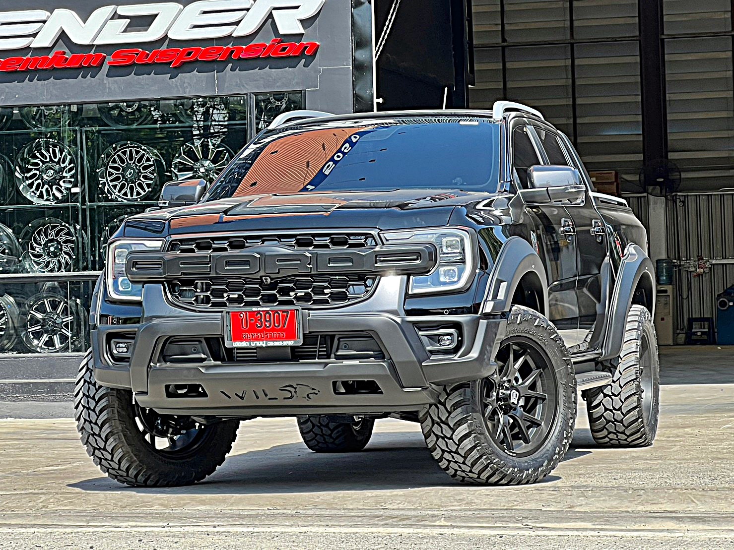 FORD RANGER NEXTGEN เน้นสเป็ค ล้อไม่ยื่น ยางใหญ่