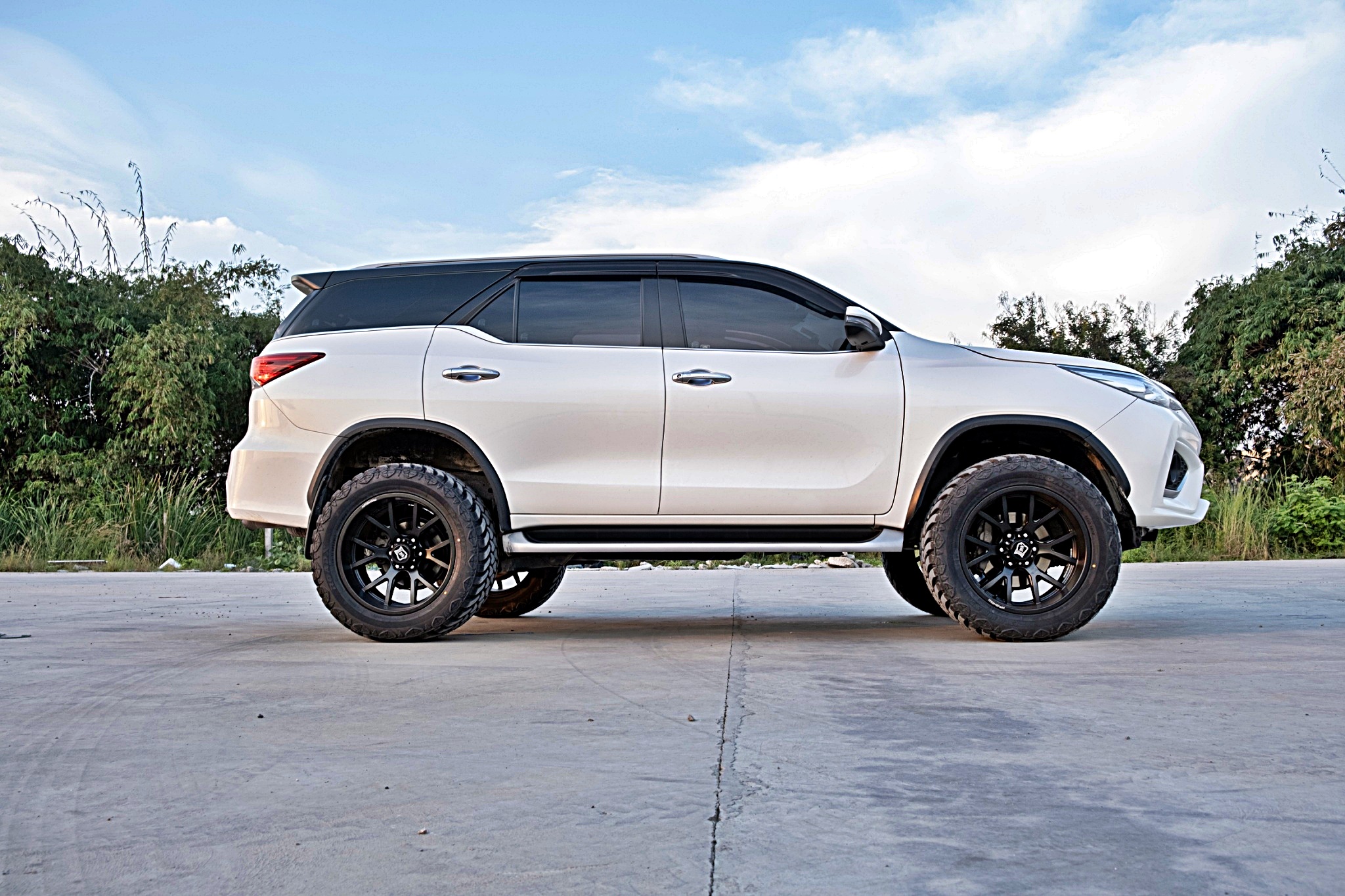 TOYOTA FORTUNER ทรงเมกาที่ STEP9