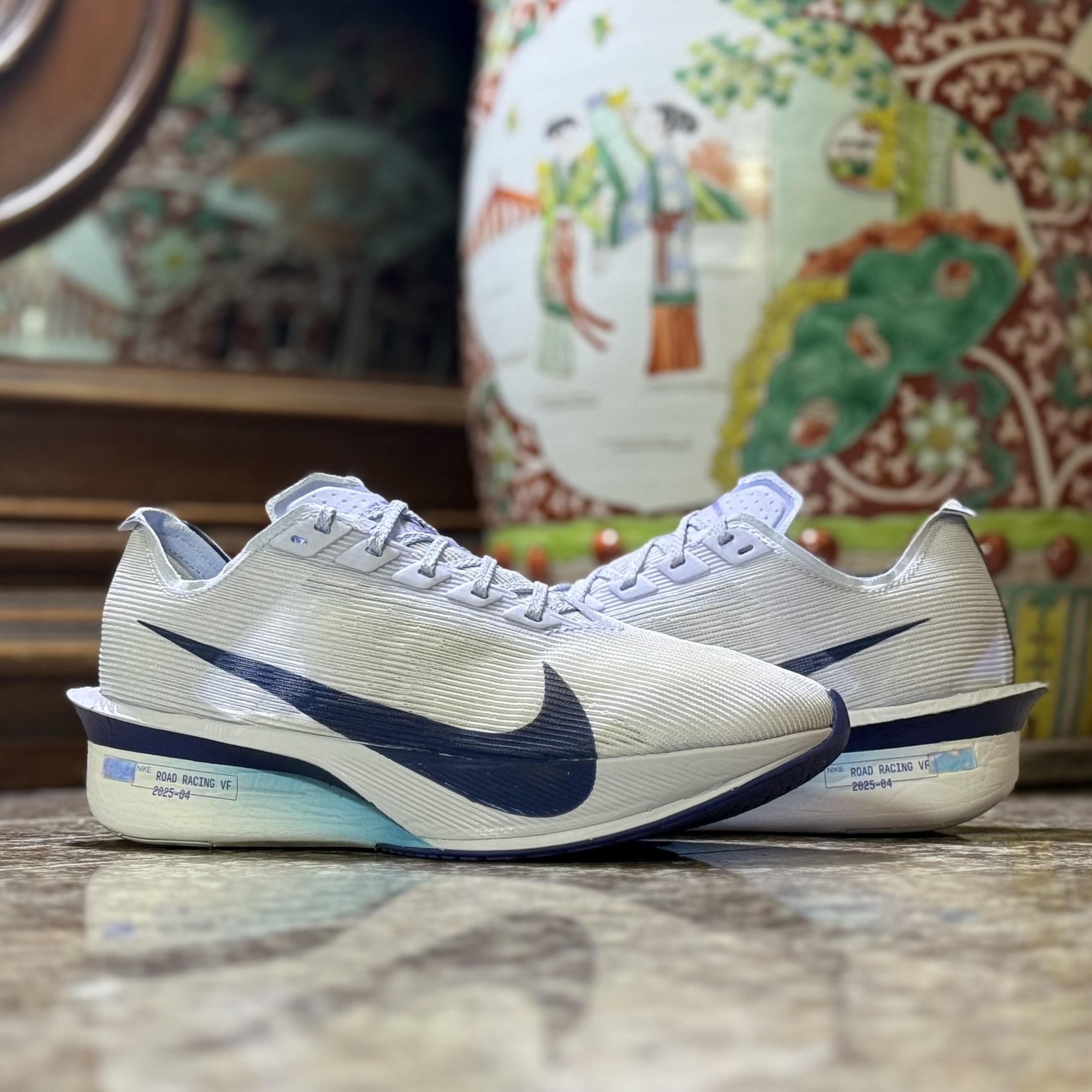 รองเท้าวิ่ง Nike ZoomX Vaporfly Next% 4 #มือ2 (W7.5US)