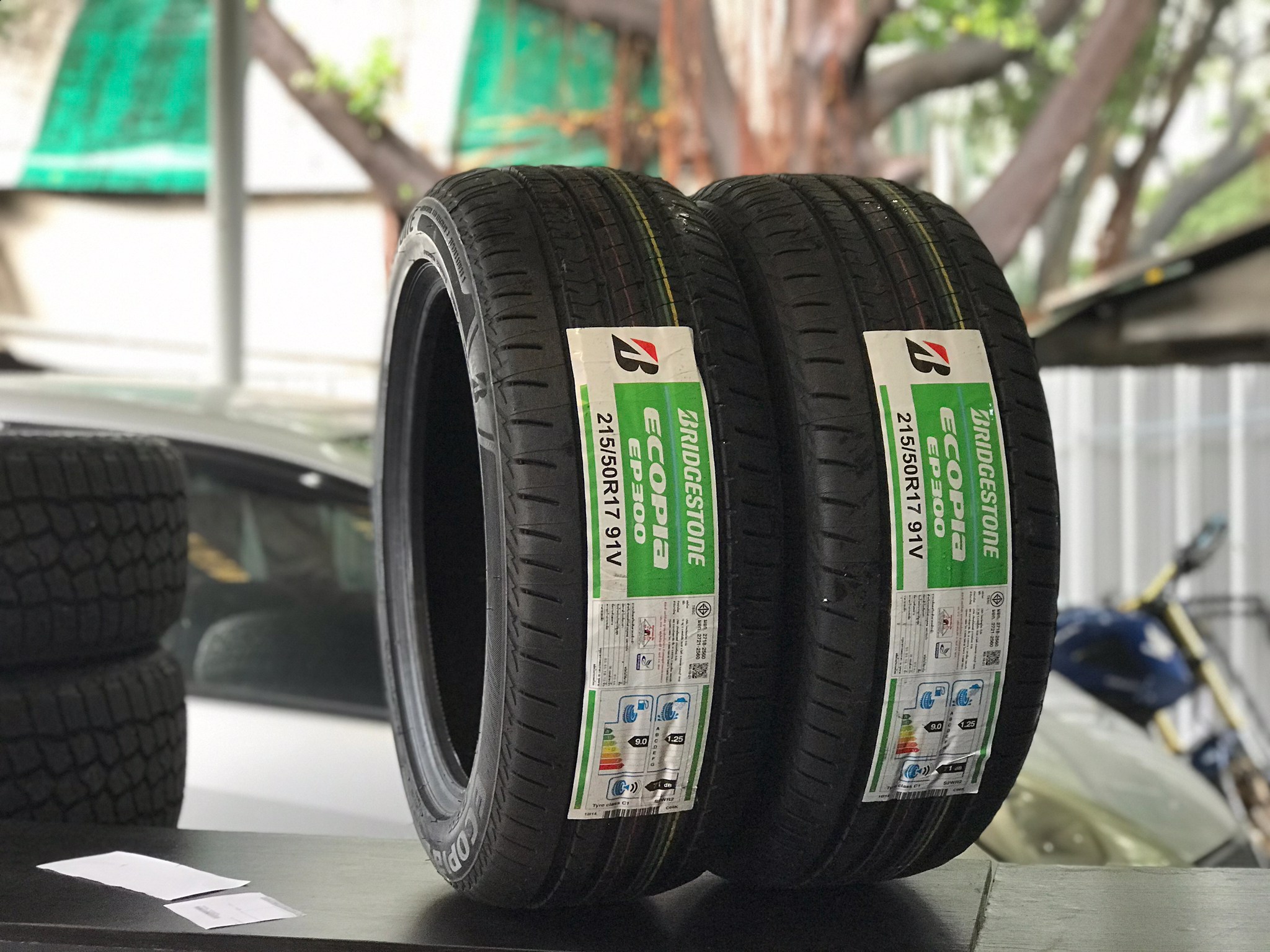 BRIDGESTONE 215/50-17 EP300 ราคาพิเศษที่ STEP9