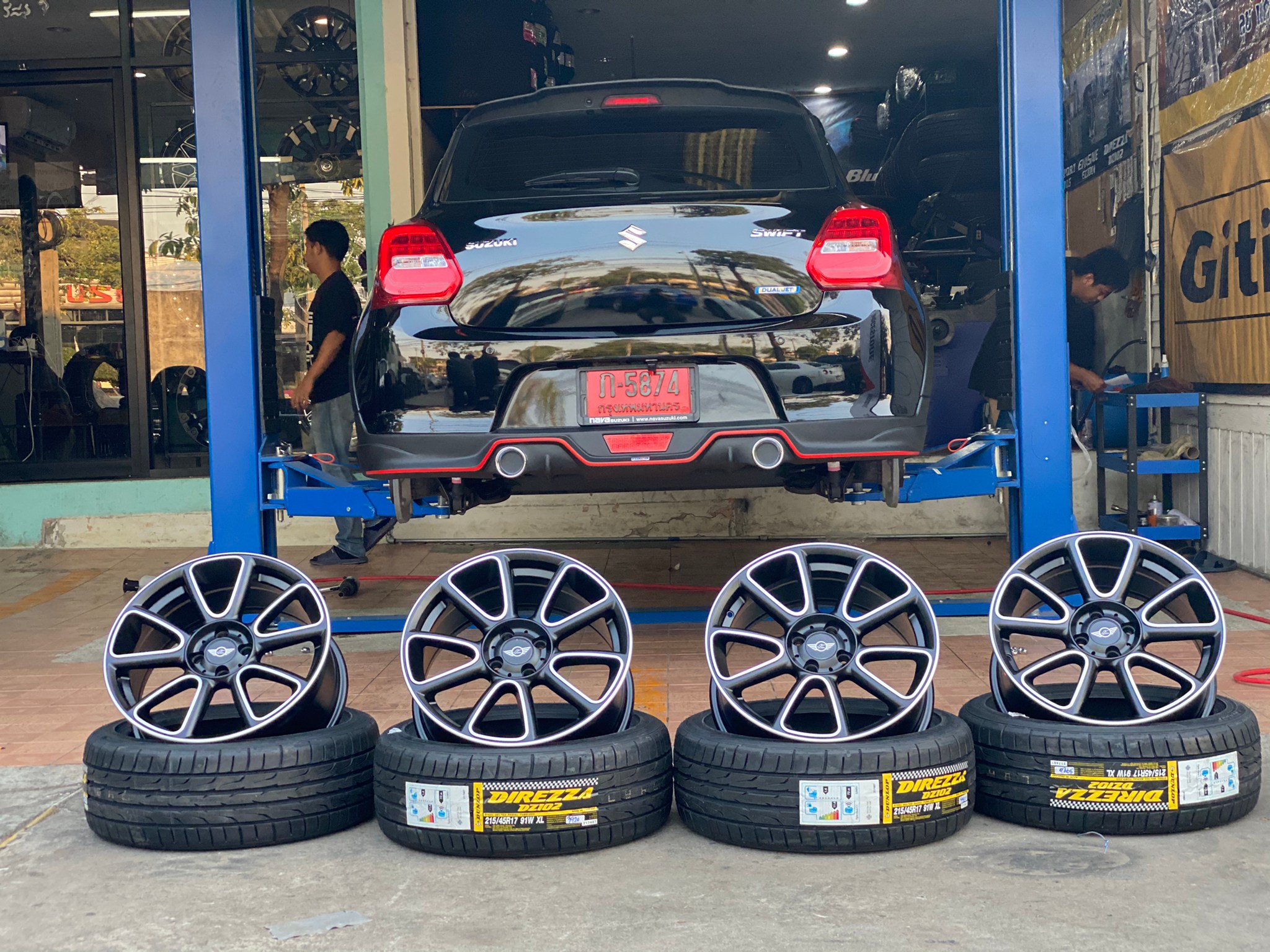 ล้อ KSPEED MN2-401 ขอบ17 กว้าง7.5 ออฟ+40 4x100 73.1 ยาง DUNLOP DZ102 215/45-17 ปี20 #MINI #KSPEED #MN2401 #DUNLOP #DZ102 สอบถาม @step9 หรือ คลิ๊กที่นี่ https://lin.ee/A9jHl6c โทร 08-3802-4938 โทร 06-3996-3349 เงื่อนไขเป็นไปตามที่บริษัทกำหนด สินค้าสั่งได้ท
