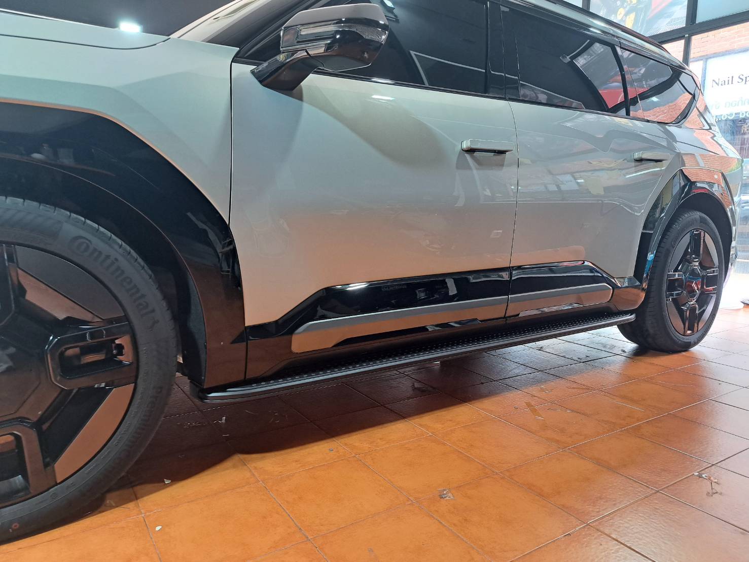 บันไดข้างKia EV9 2024 (ศูนย์เกาหลีแท้)รับน้ำหนักได้250kg.