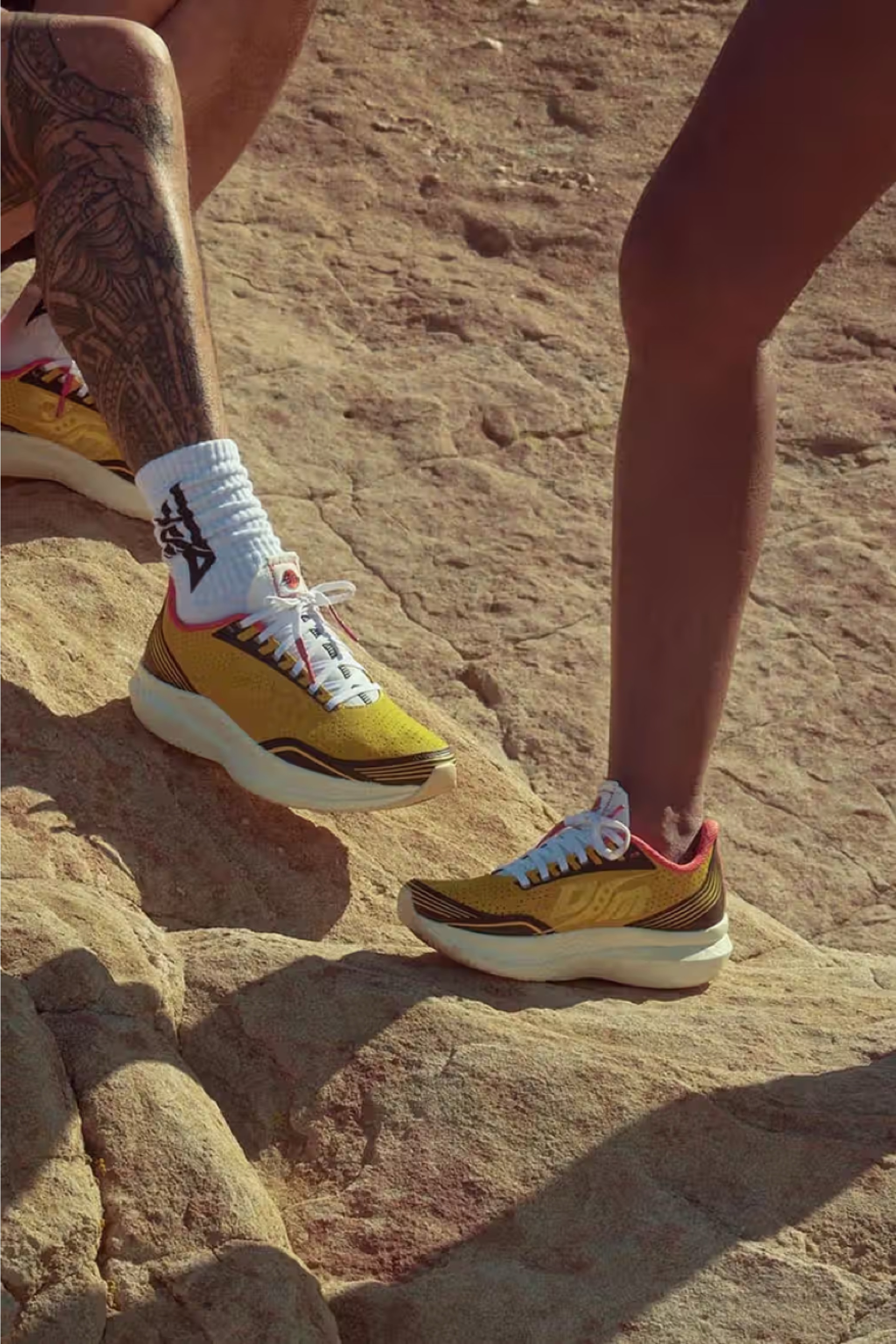 รองเท้า Saucony X Diet Starts Monday Endorphin Pro ‘EXCLUSIVE’ (M8US)