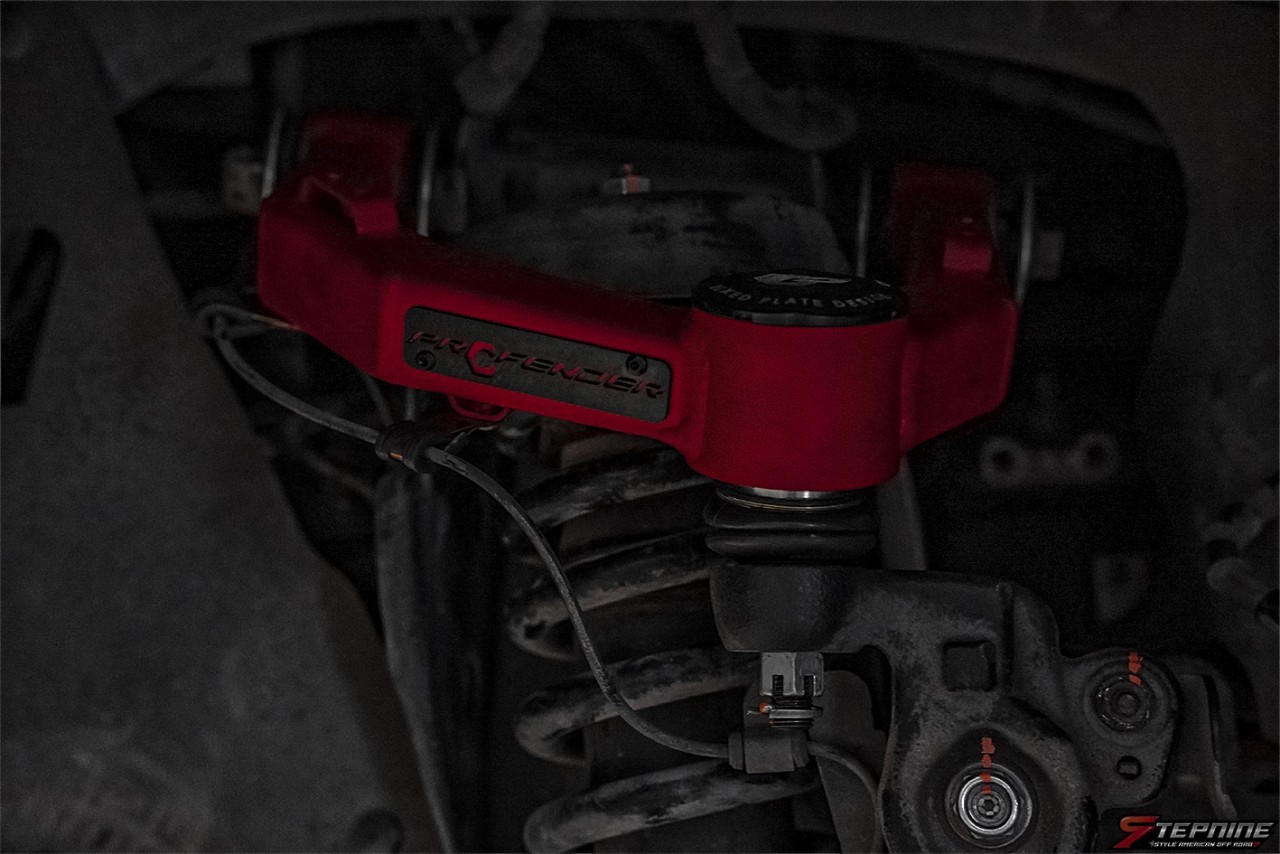 FORD EVEREST จองคิวมาจากเพชรบุรี แต่งทรงเมกาที่ STEP9