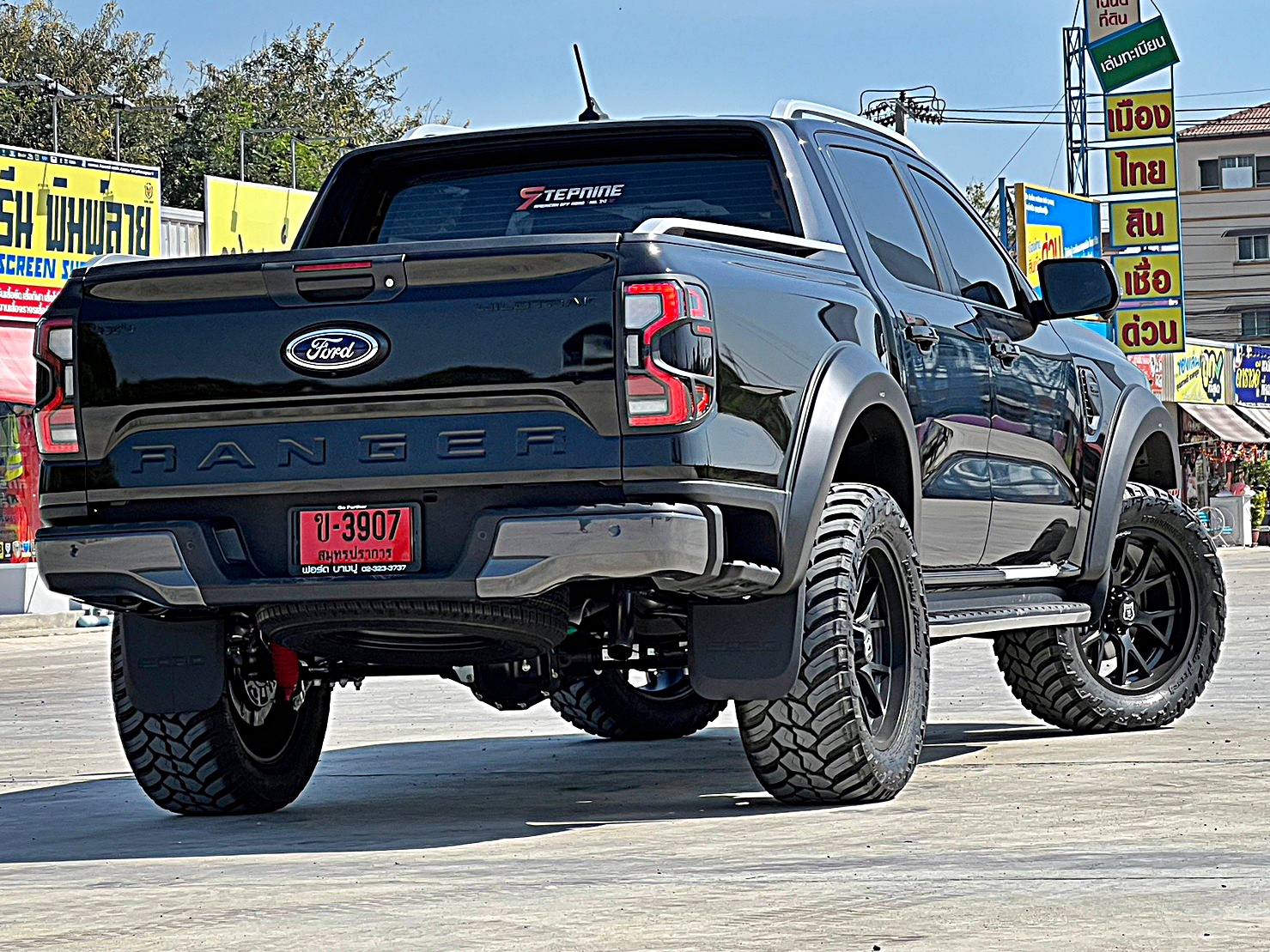 FORD RANGER NEXTGEN เน้นสเป็ค ล้อไม่ยื่น ยางใหญ่