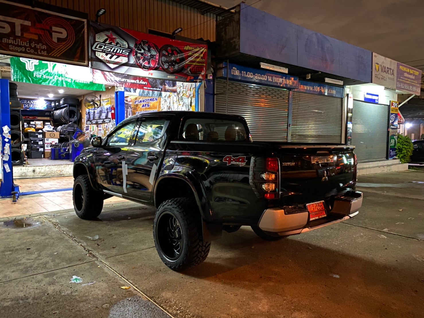 TRITON 4X4 จัดทรงเมกา