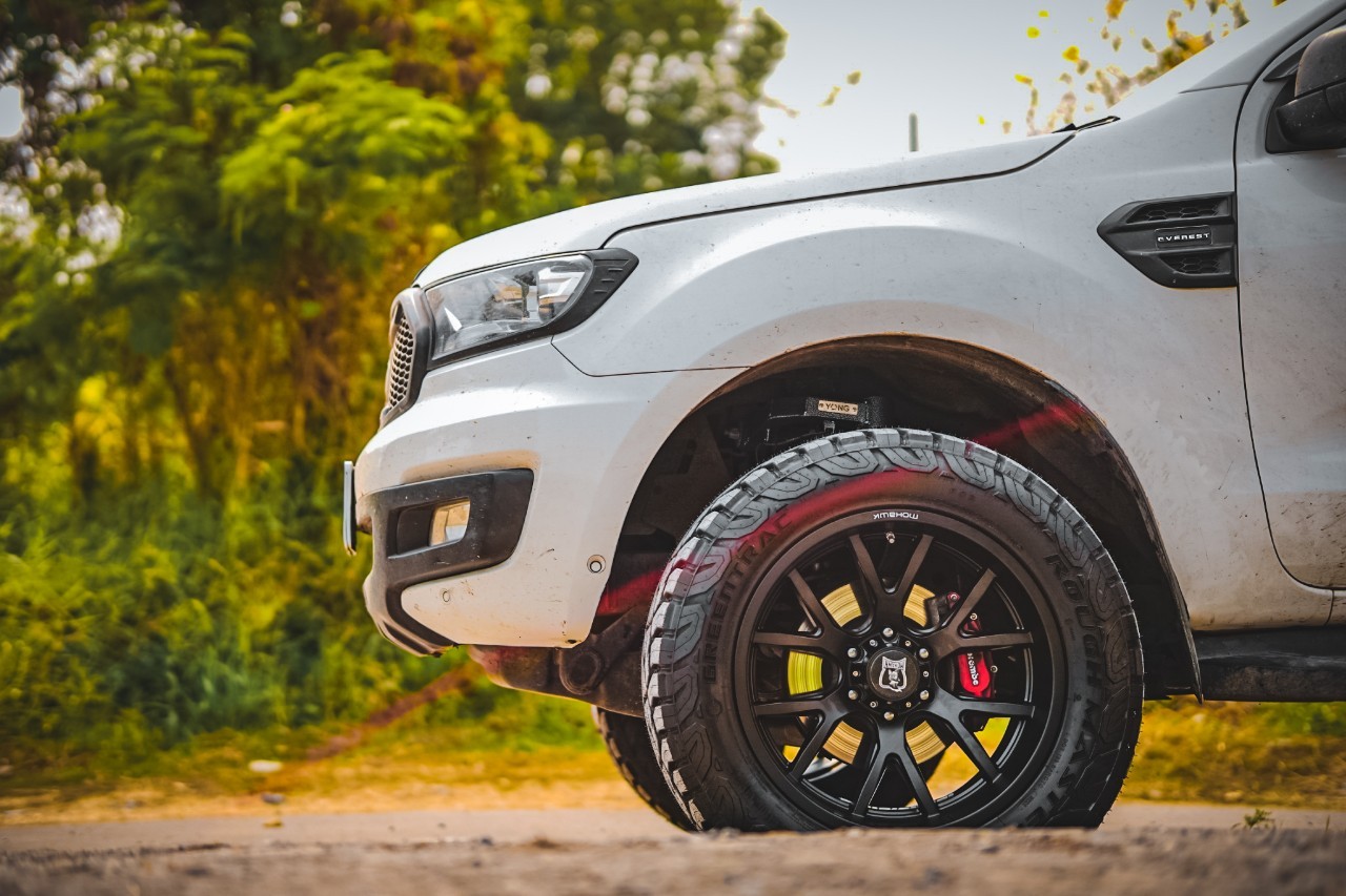 FORD EVEREST จองคิวม แต่งทรงเมกา มาจากบุรีรัมย์ งบแสนต้นๆๆ