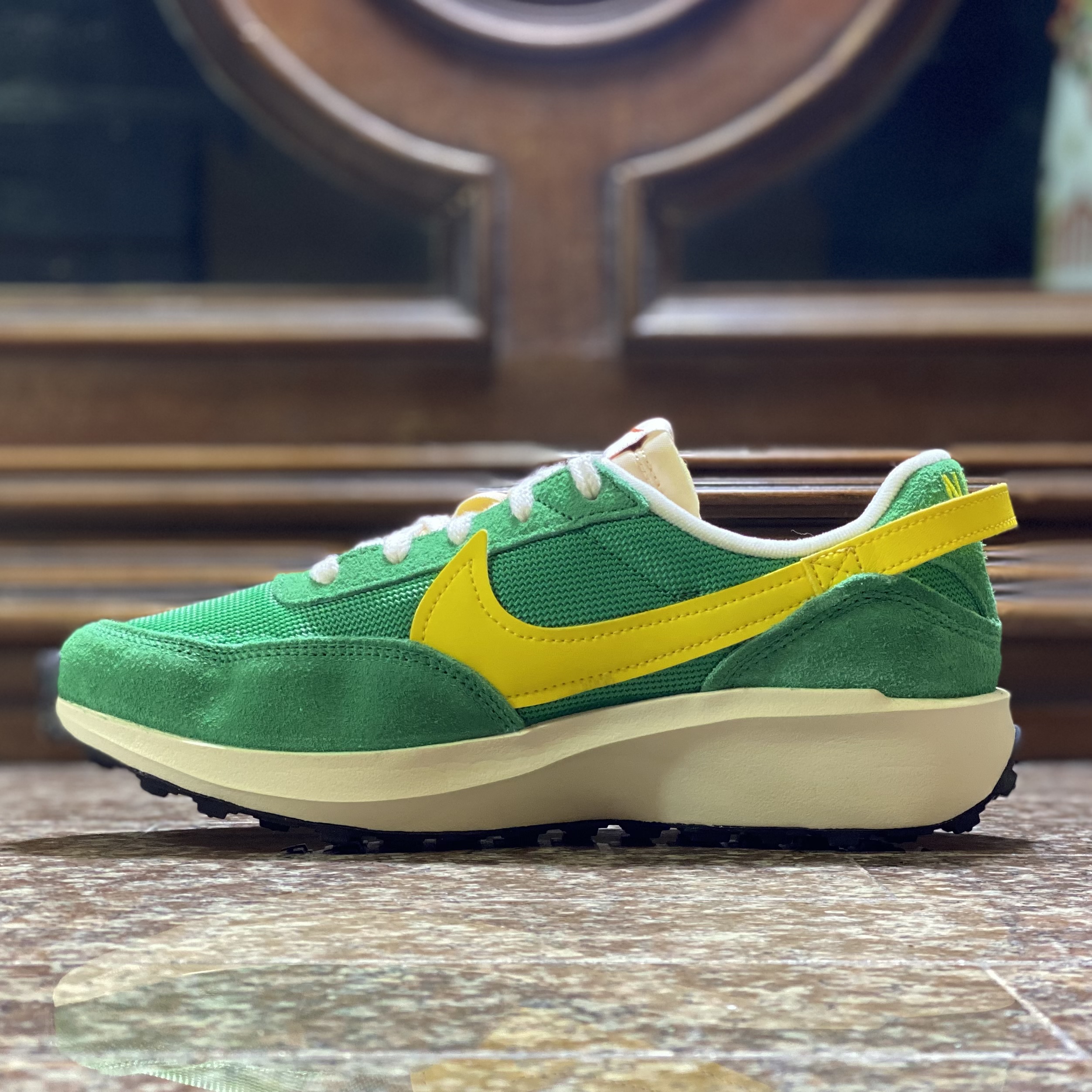 รองเท้า Nike Waffle Debut VNTG (W7.5US)