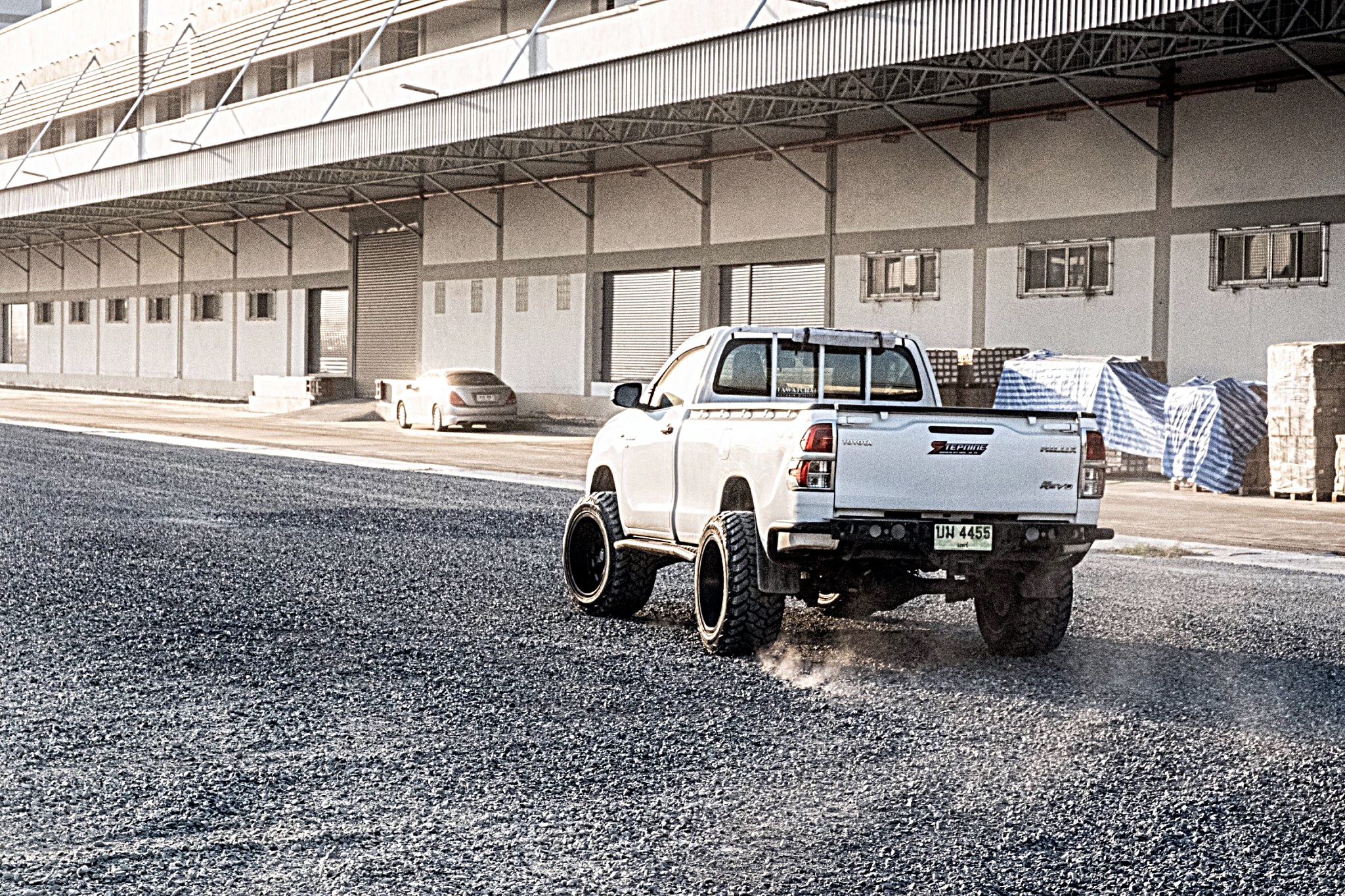 REVO หัวเดียว จองคิวจากแพร่ ทำทรงเมกาที่ STEP9