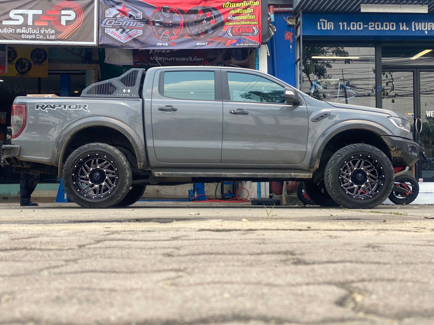 FORD RAPTOR จากสระบุรี จัดล้อออฟโหดๆๆ ที่ STEP9