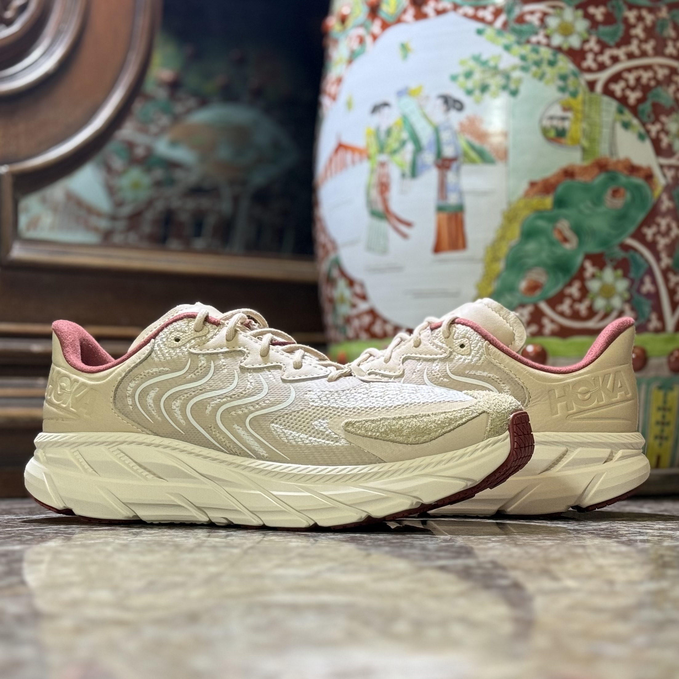 รองเท้า HOKA Clifton LS ‘EXCLUSIVE’ (M8/8.5/10US)