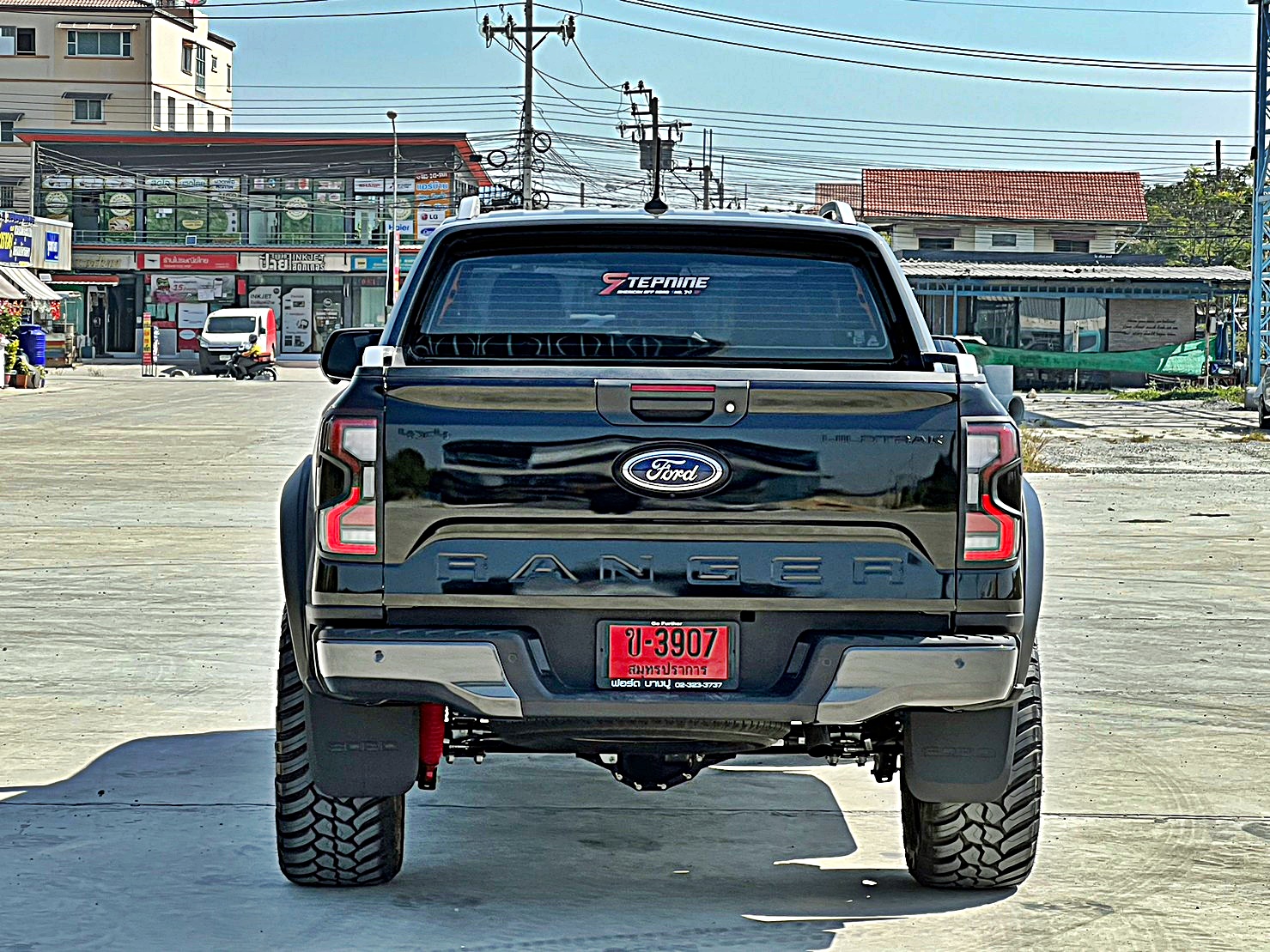 FORD RANGER NEXTGEN เน้นสเป็ค ล้อไม่ยื่น ยางใหญ่