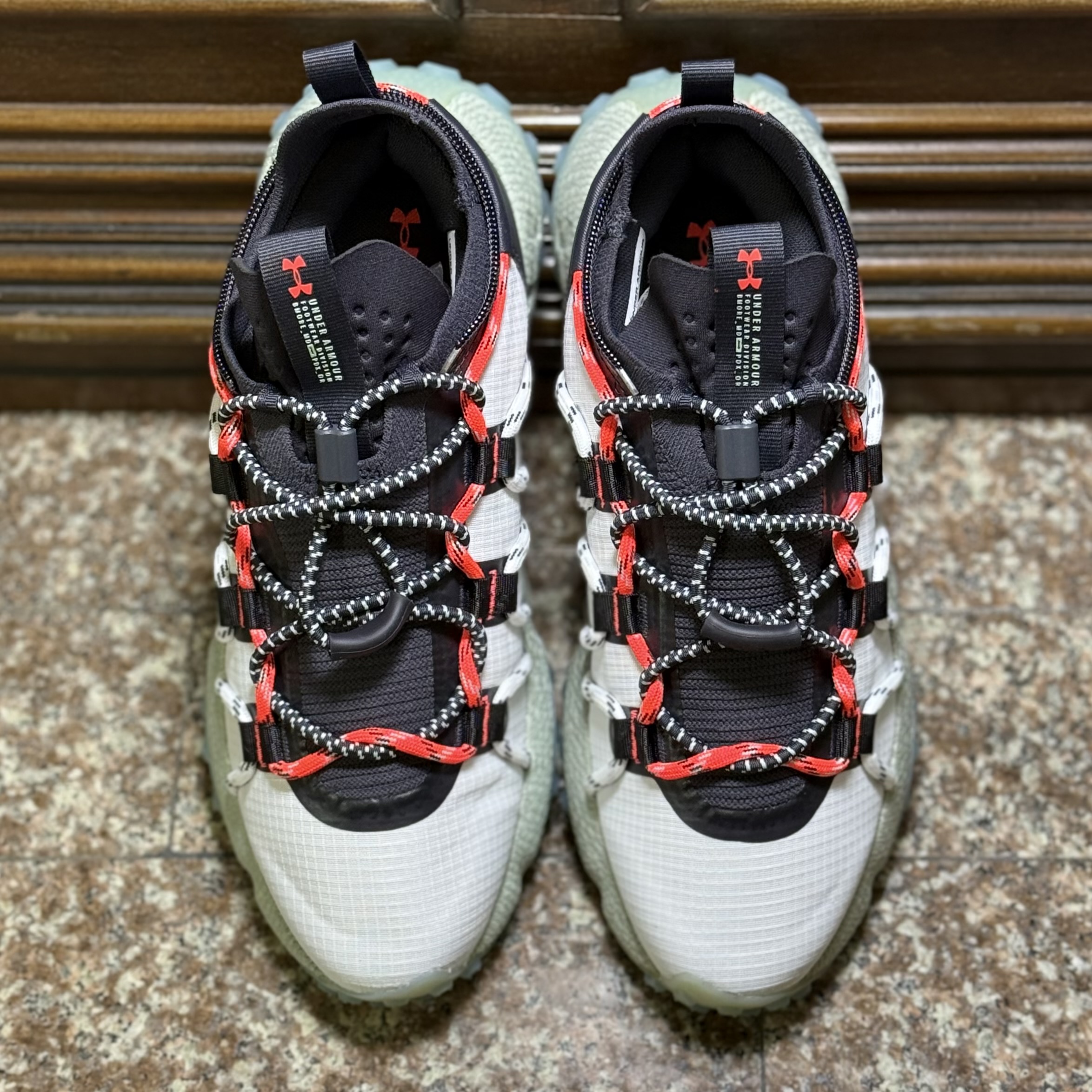 รองเท้าเดินป่า Under Armour HOVR Summit FT ‘White/Enamel’ (M9.5US)