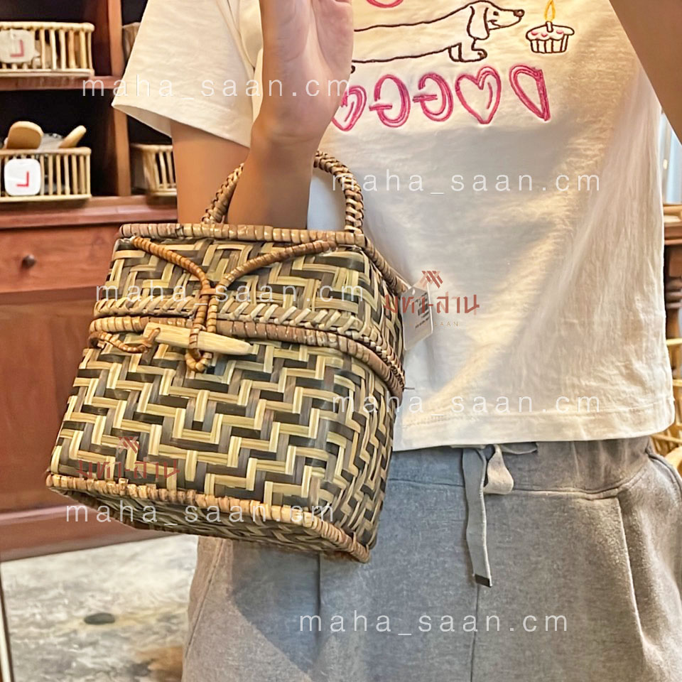 กระเป๋าไม้ไผ่ ทรงกล่อง สะพายข้าง สานมือ ใช้ได้หลายโอกาส💓