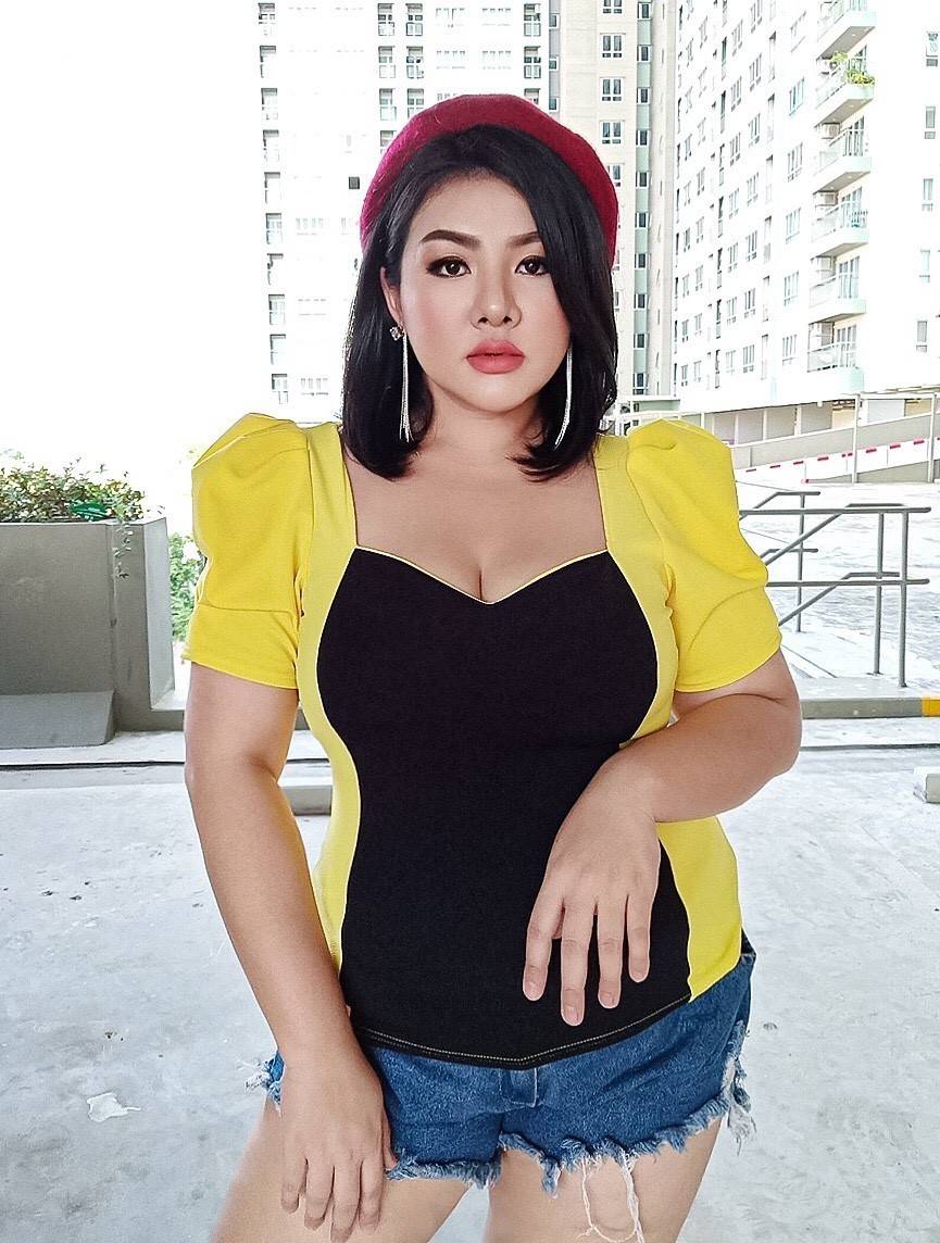 เสื้อสาวอวบสีทูโทน