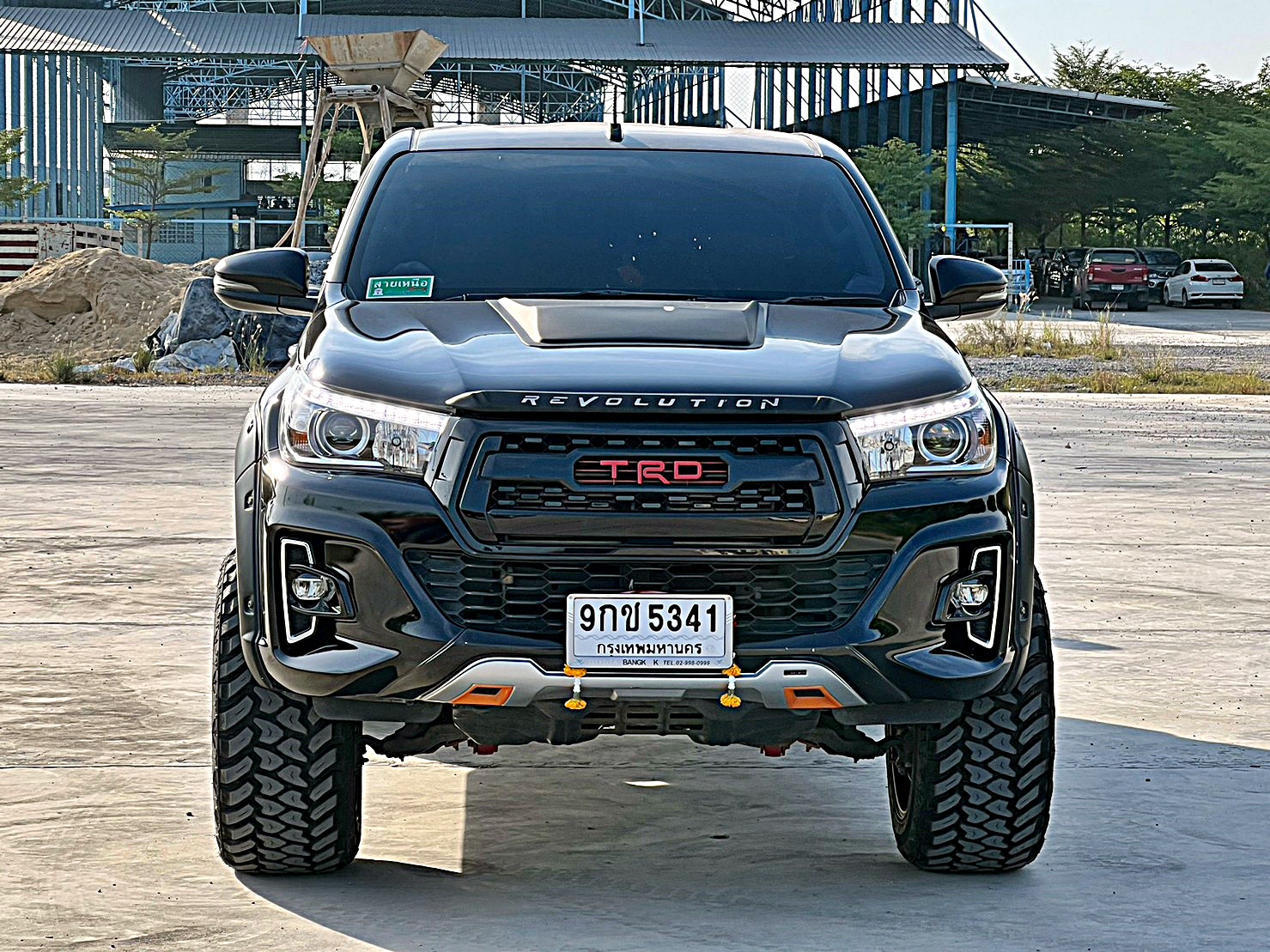 TOYOTA REVO แต่งทรงเมกาที่ STEP9