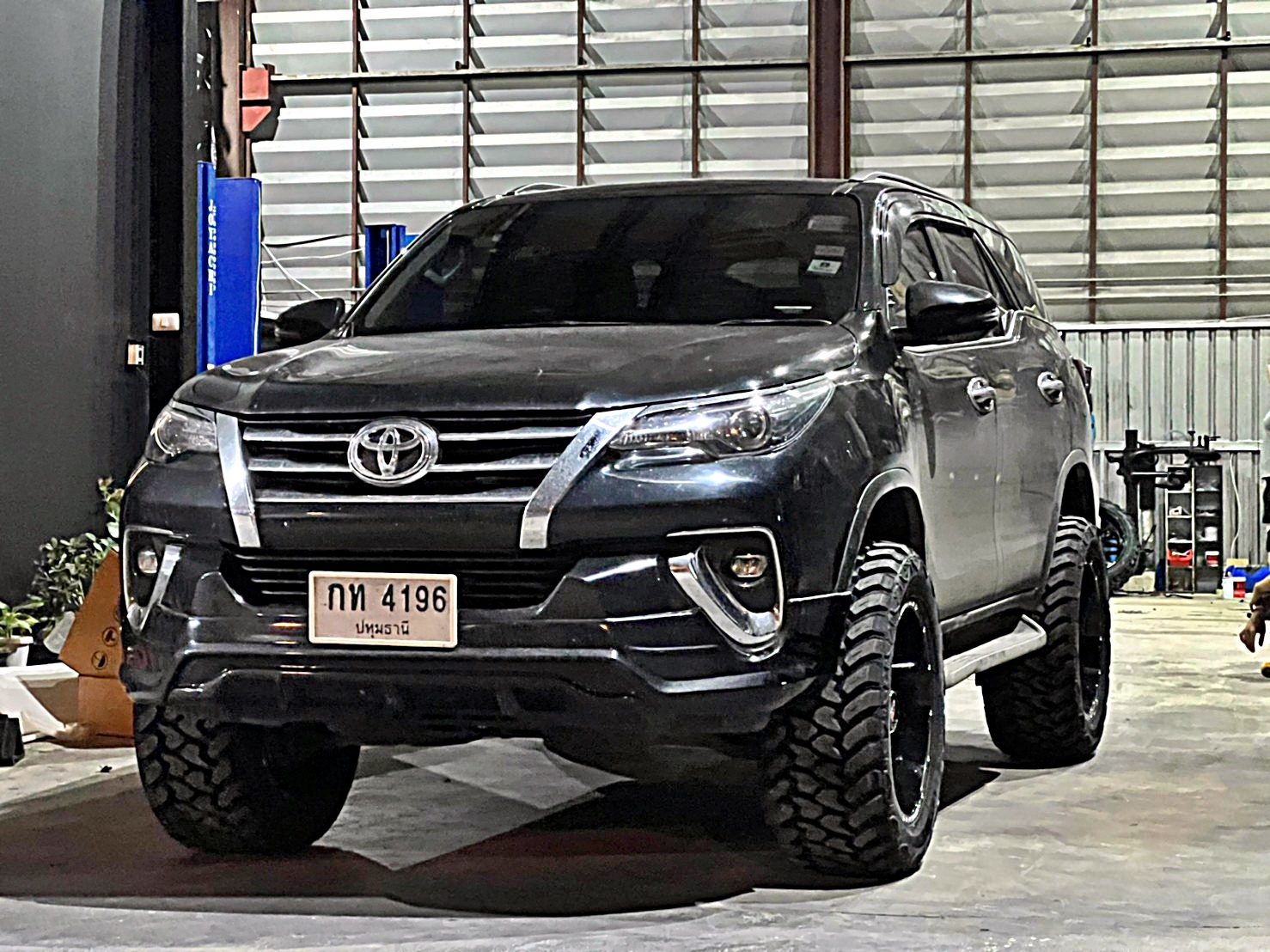 TOYOTA_FORTUNER_จองคิวมาจากปทุมธานี ทำทรงเมกาที่ STEP9