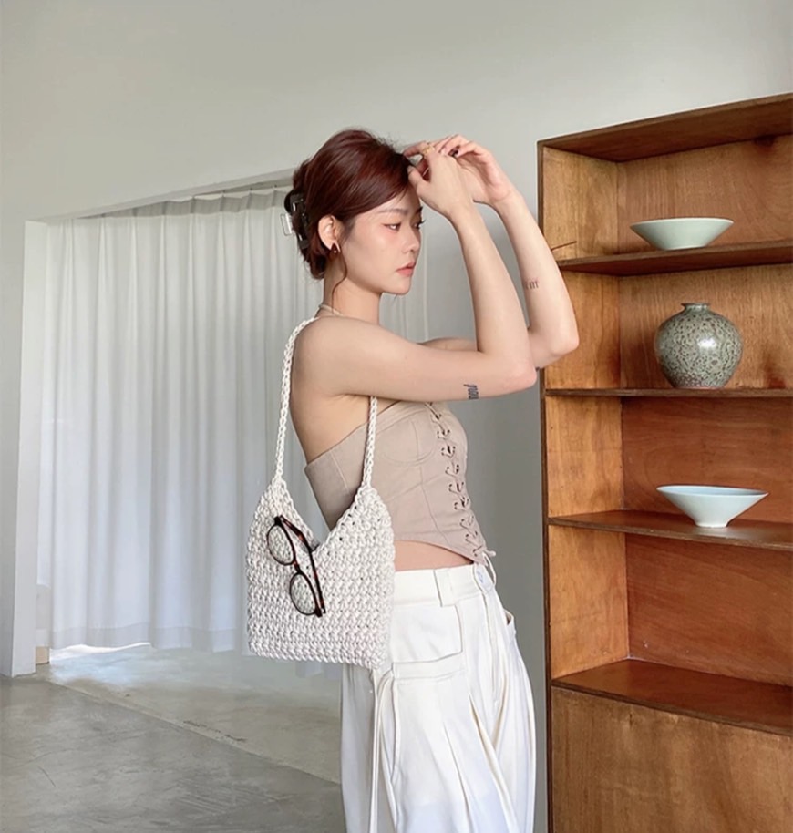 กระเป๋าถัก กระเป๋าใบเล็ก กระเป๋าสะพายข้าง กระเป๋าLisa ❣