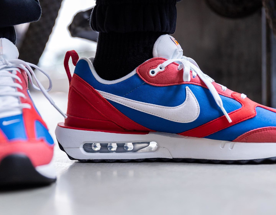 รองเท้า Nike Air Max Dawn ‘Team Red’ (M10US)