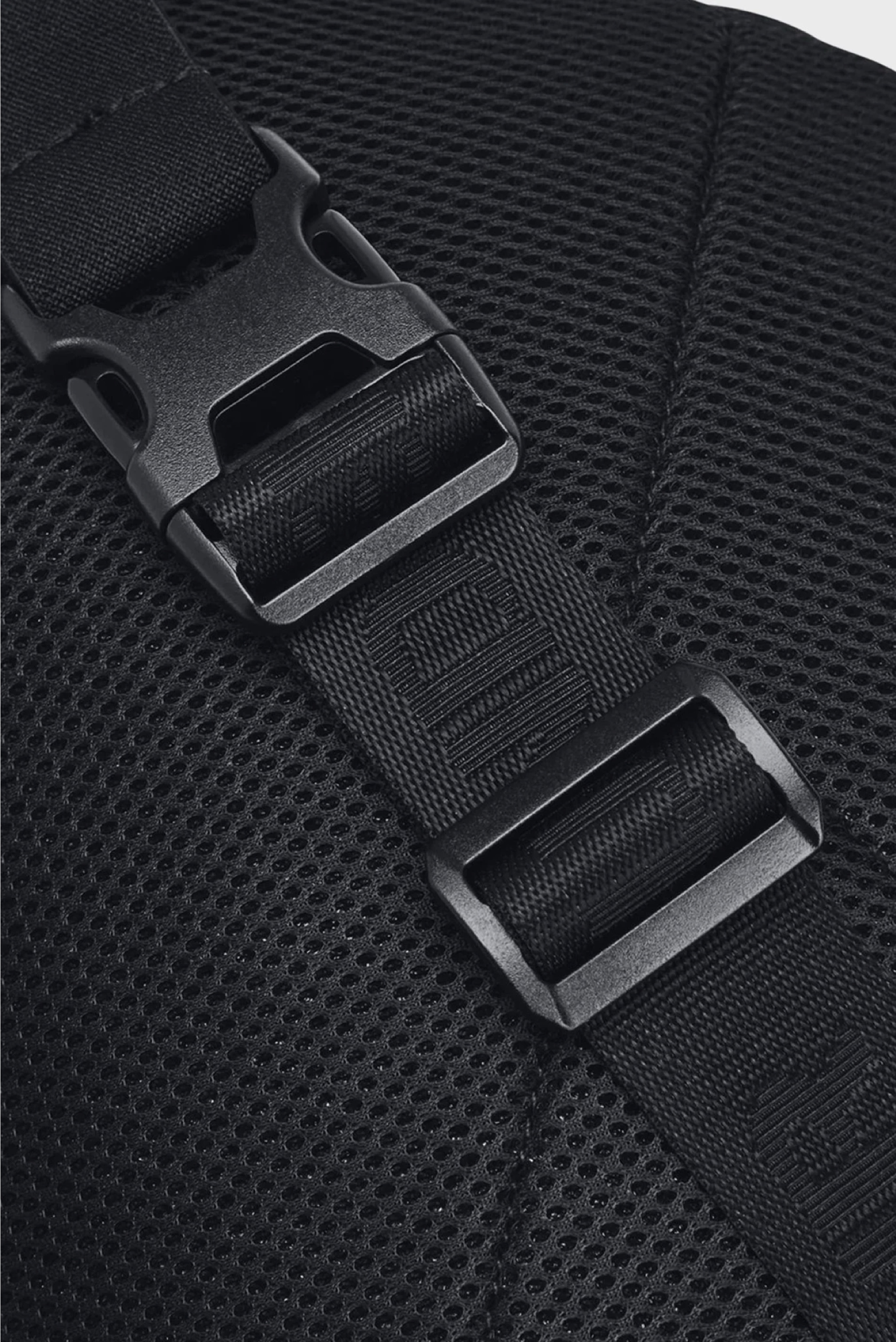 กระเป๋า Under Armour Summit Waist Bag ‘TripleBlack’