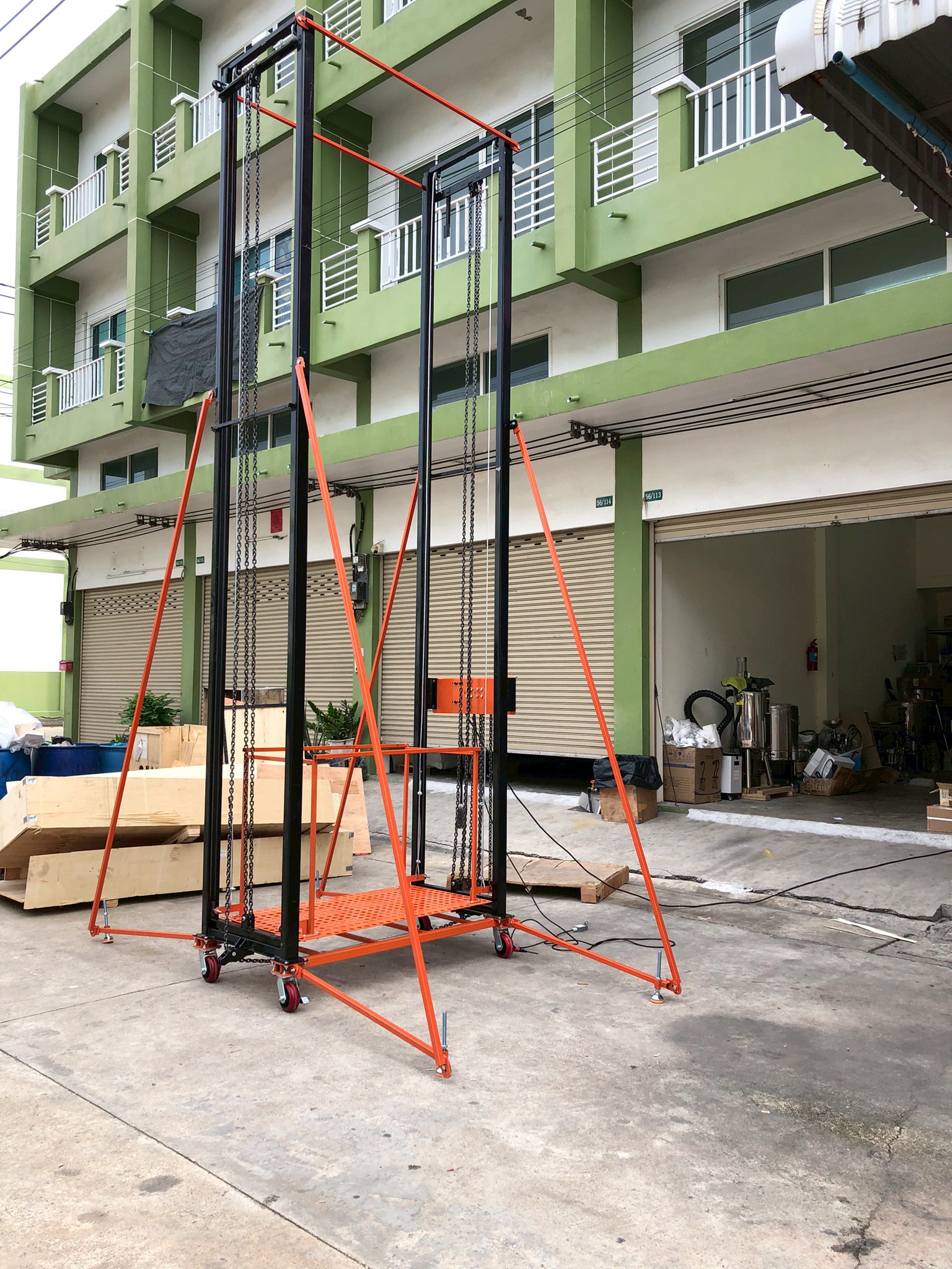 นั่งร้านไฟฟ้าแบบเคลื่อนย้าย - ยกง่าย สะดวกทุกงาน Electric Mobile Scaffold