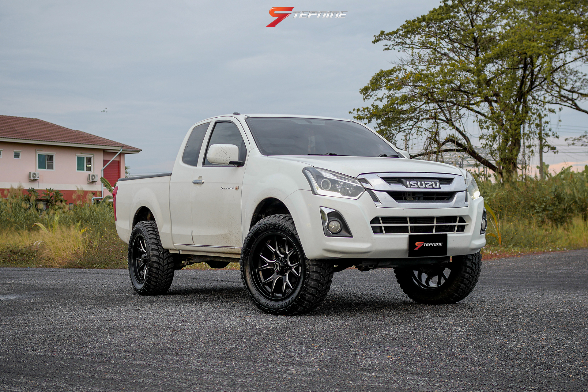 ISUZU D-MAX รถตัวเตี้ย ทำทรงเมกา