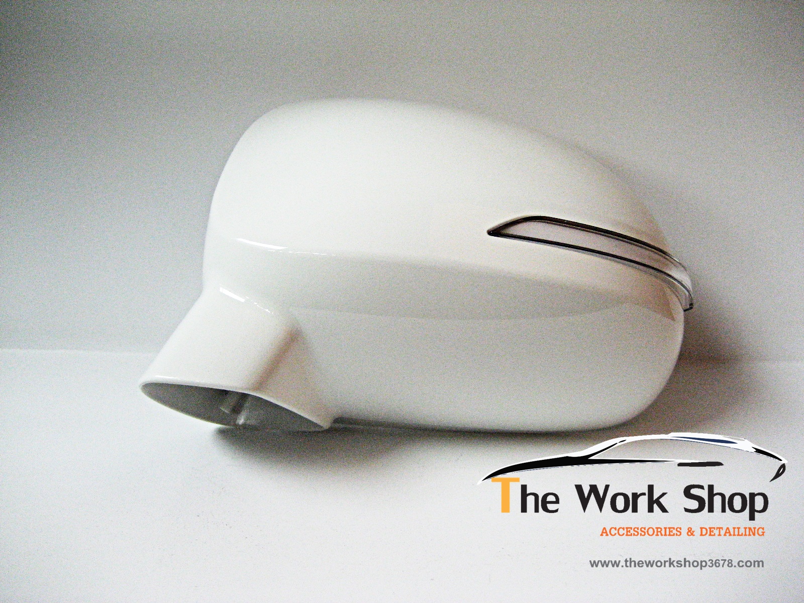 White : Side mirror with LED - กระจกมองข้างสีขาว พร้อมไฟ LED